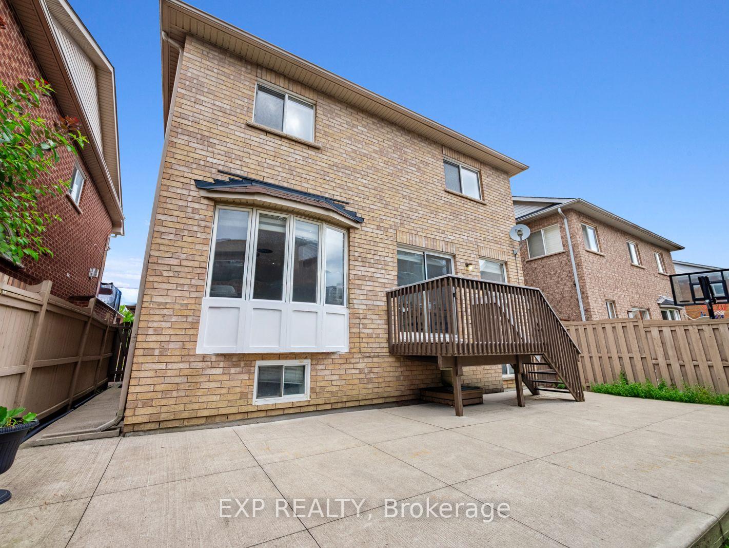 Photo 27 of 1 Sedgewick Circle, Brampton, Fletcher's Meadow — HOMEH