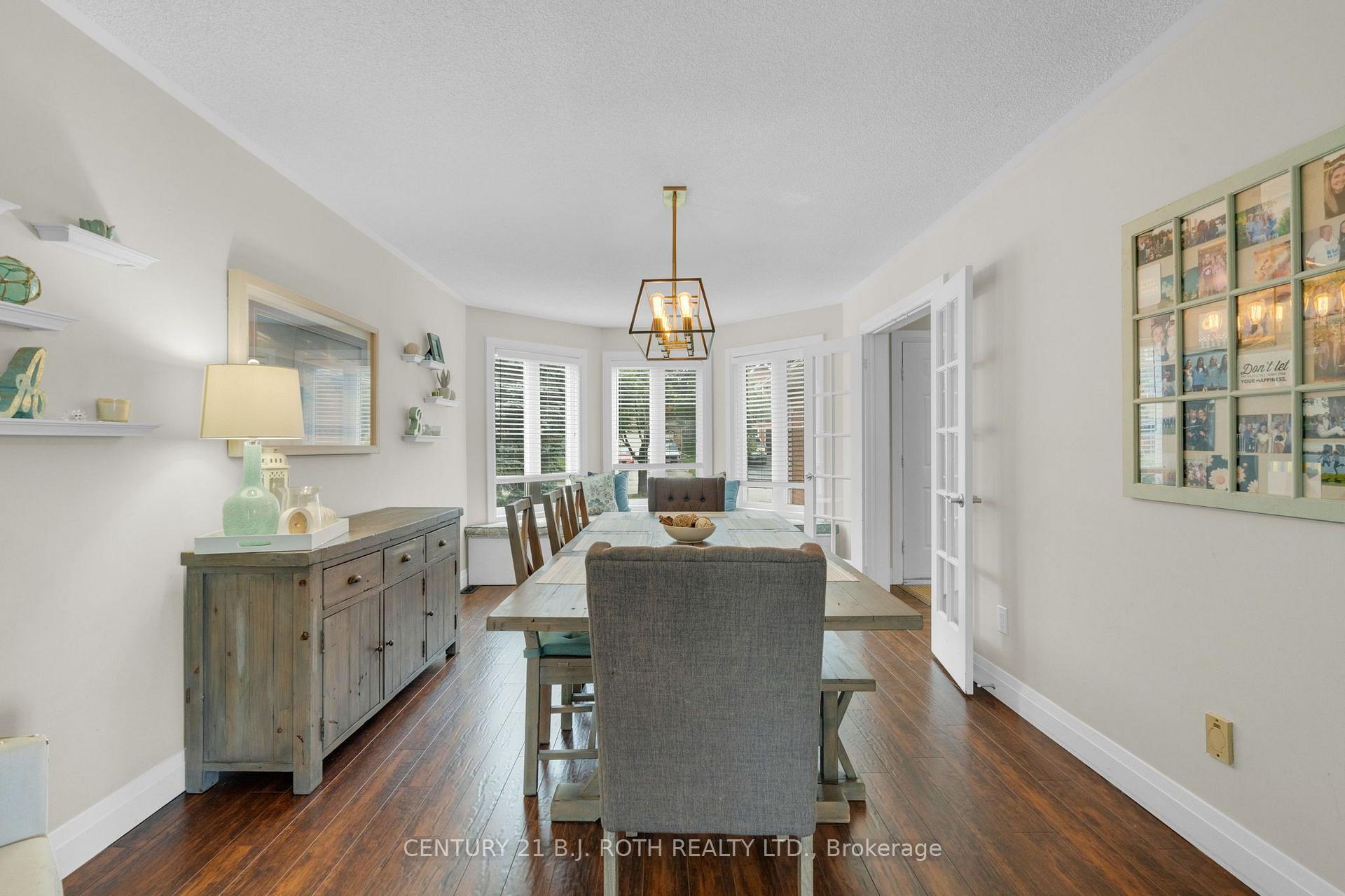Photo 6 of 55 Gibbon Drive, Barrie, Letitia Heights — HOMEH
