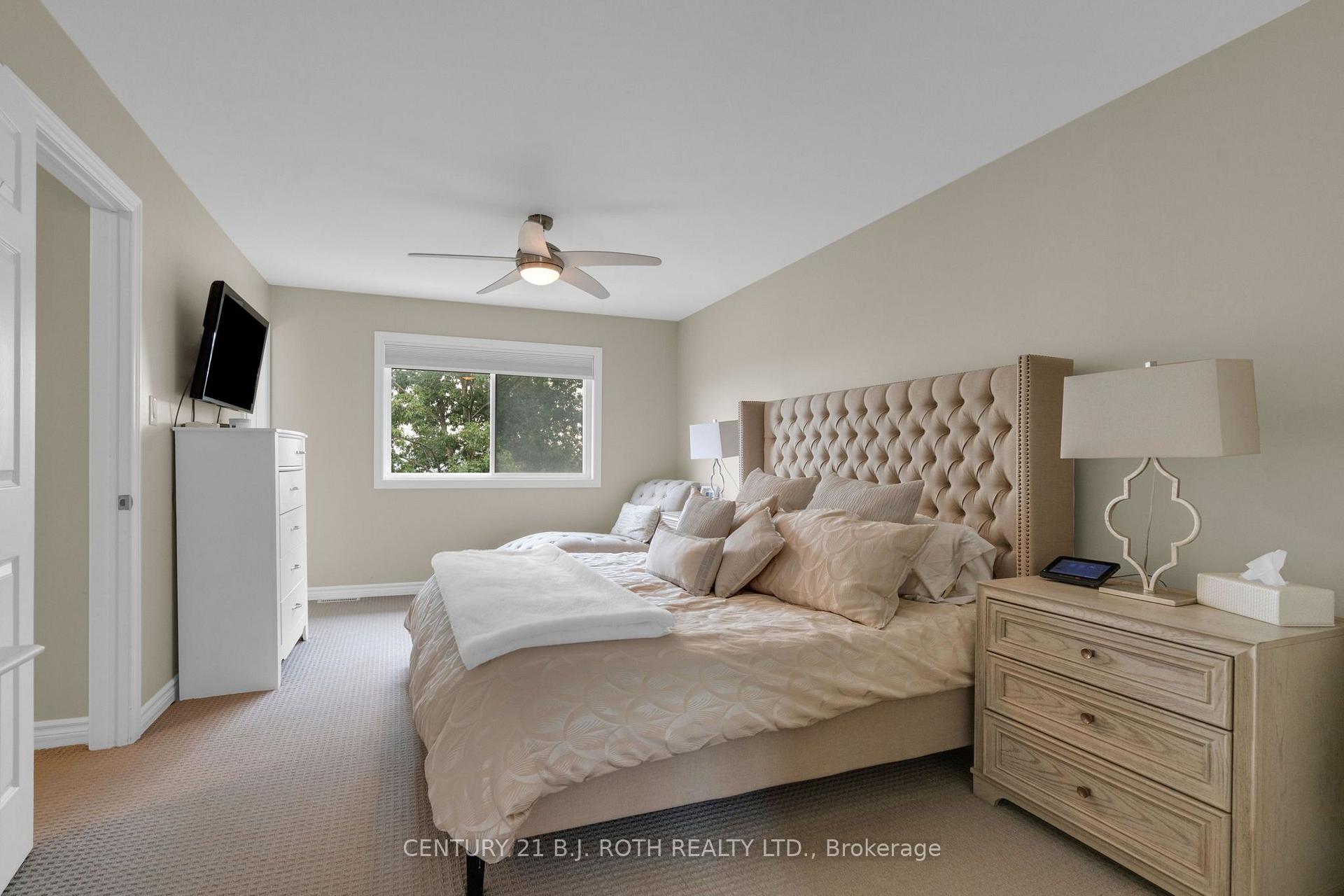 Photo 16 of 55 Gibbon Drive, Barrie, Letitia Heights — HOMEH