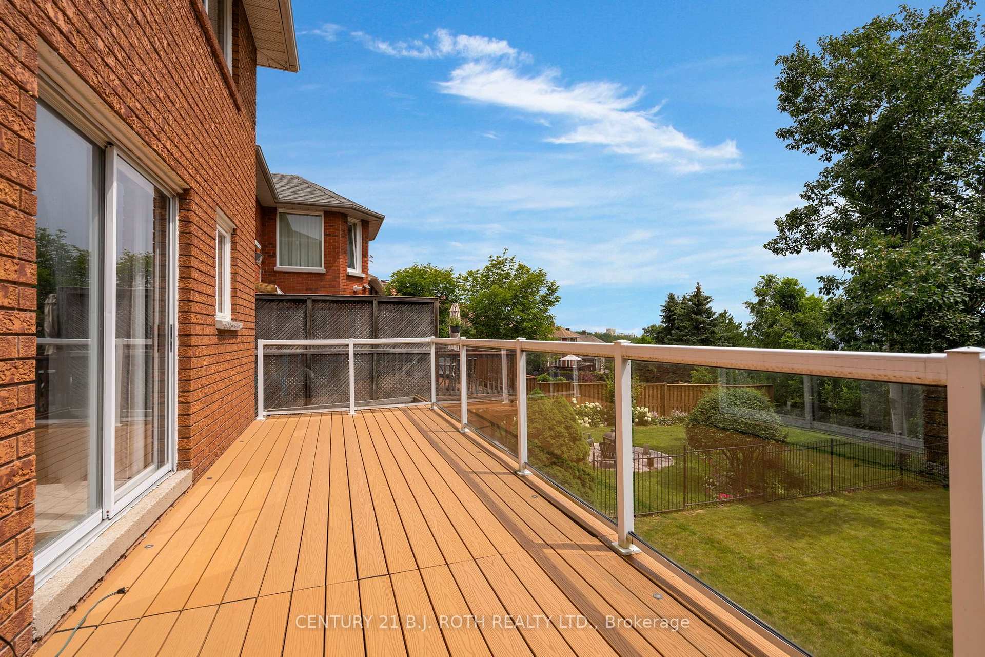 Photo 23 of 55 Gibbon Drive, Barrie, Letitia Heights — HOMEH