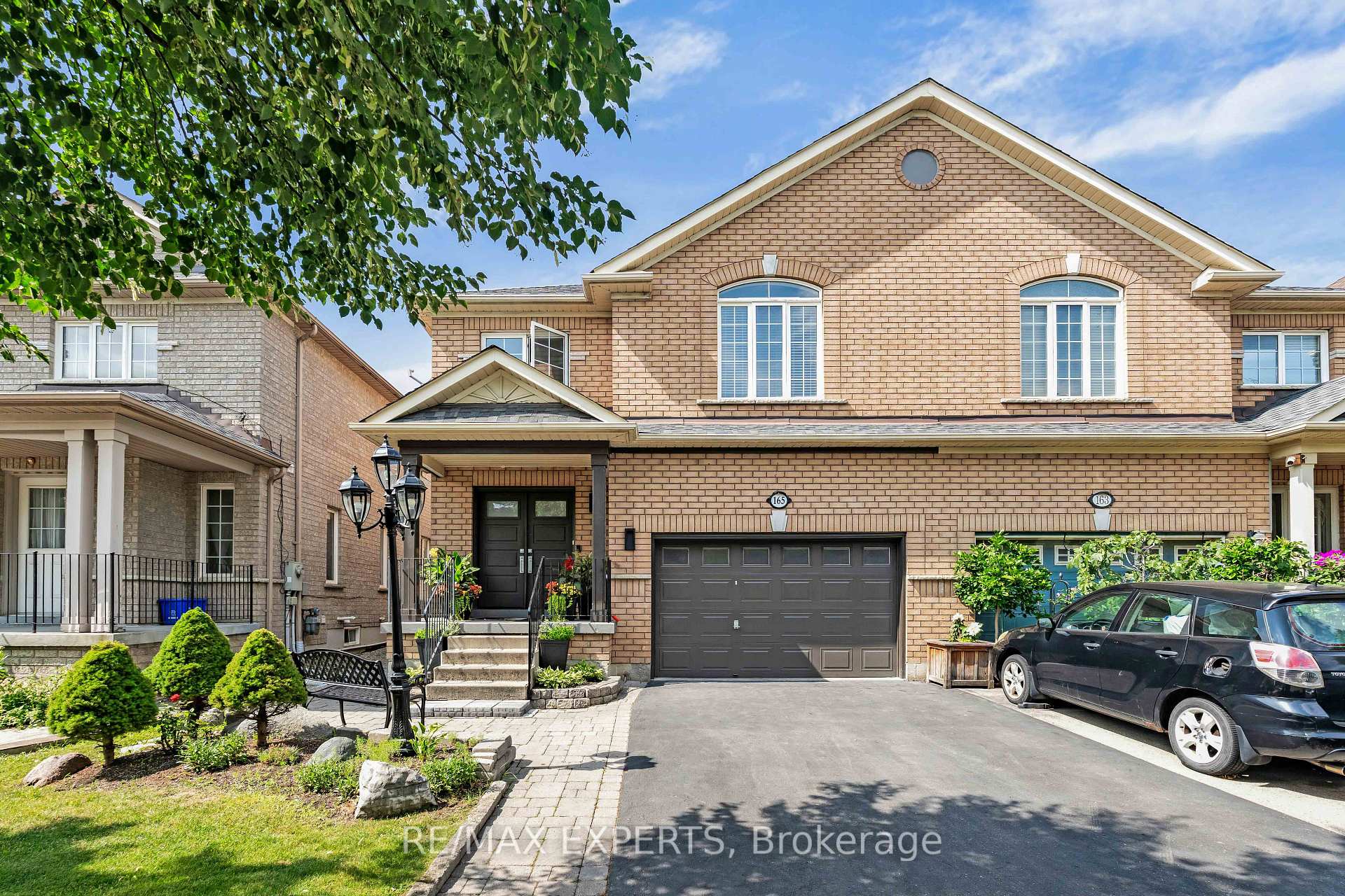 Photo 2 of 165 Adventure Crescent, Vaughan, Vellore Village — HOMEH