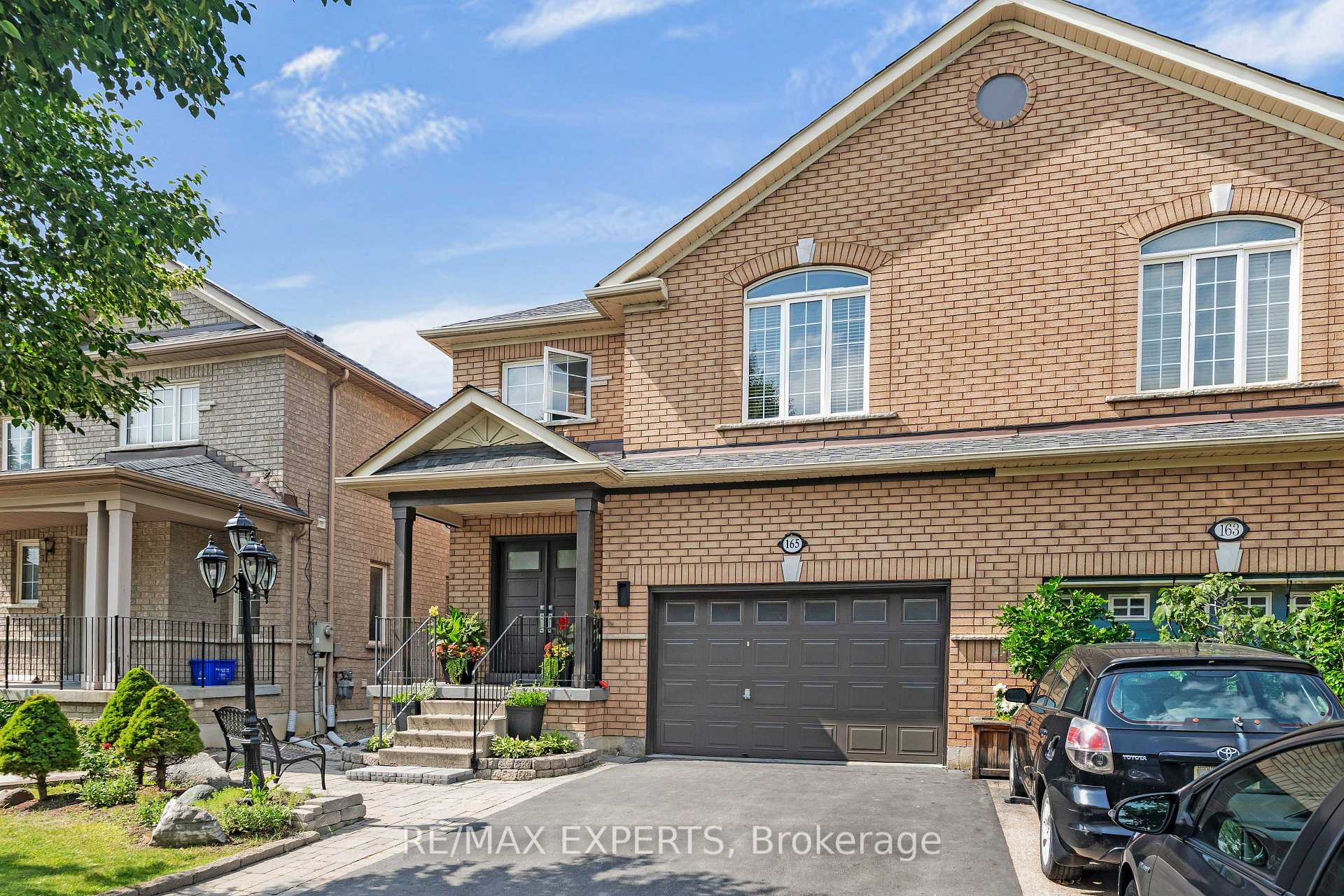 Photo 3 of 165 Adventure Crescent, Vaughan, Vellore Village — HOMEH