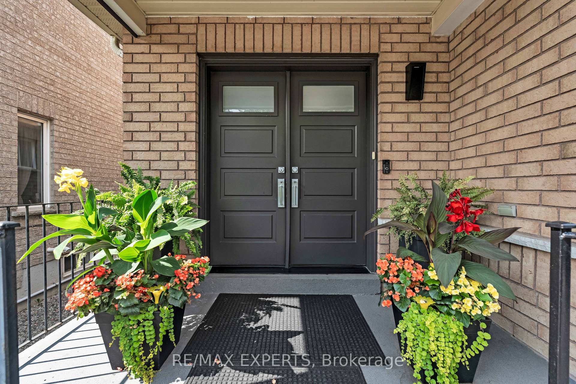 Photo 8 of 165 Adventure Crescent, Vaughan, Vellore Village — HOMEH