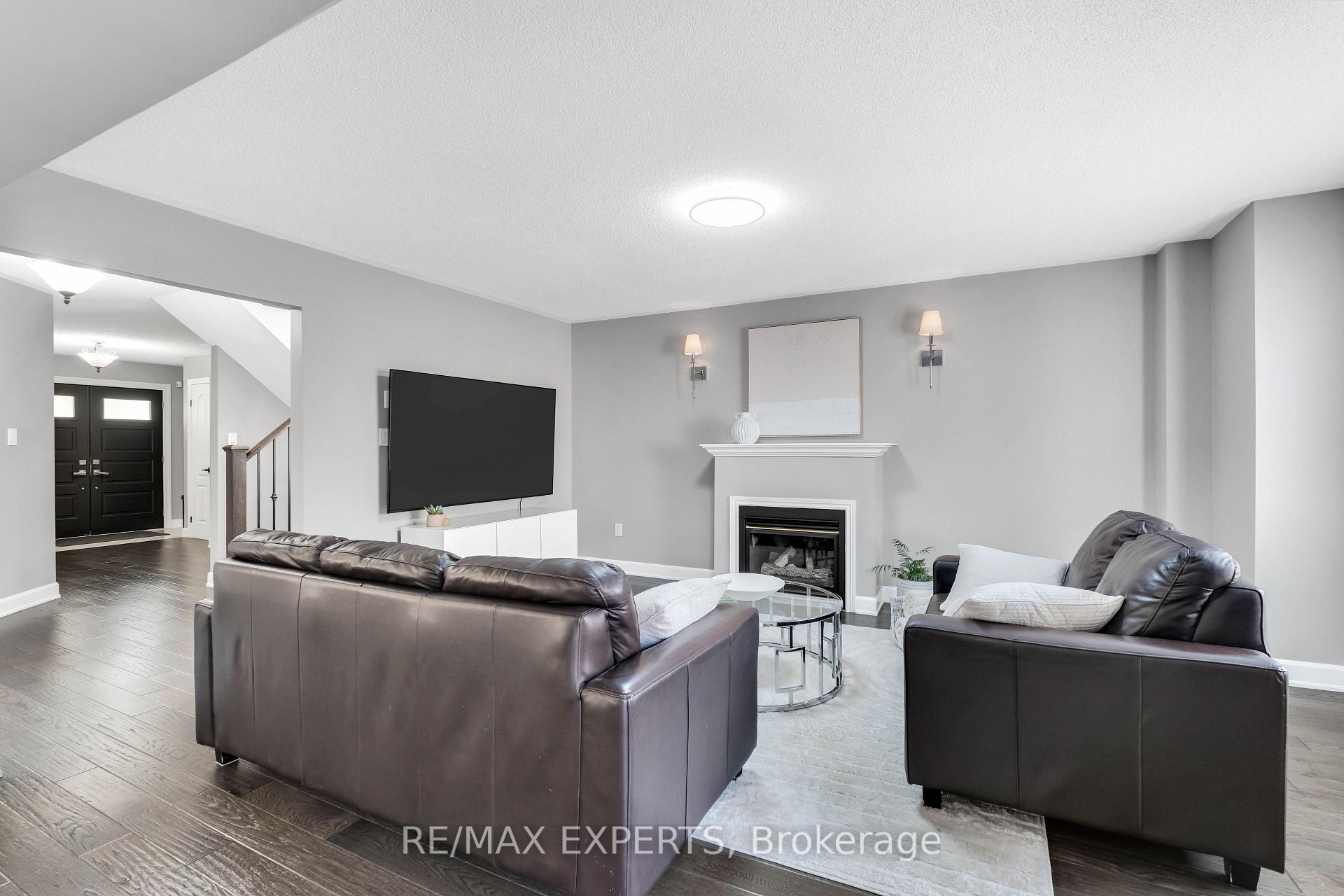 Photo 12 of 165 Adventure Crescent, Vaughan, Vellore Village — HOMEH