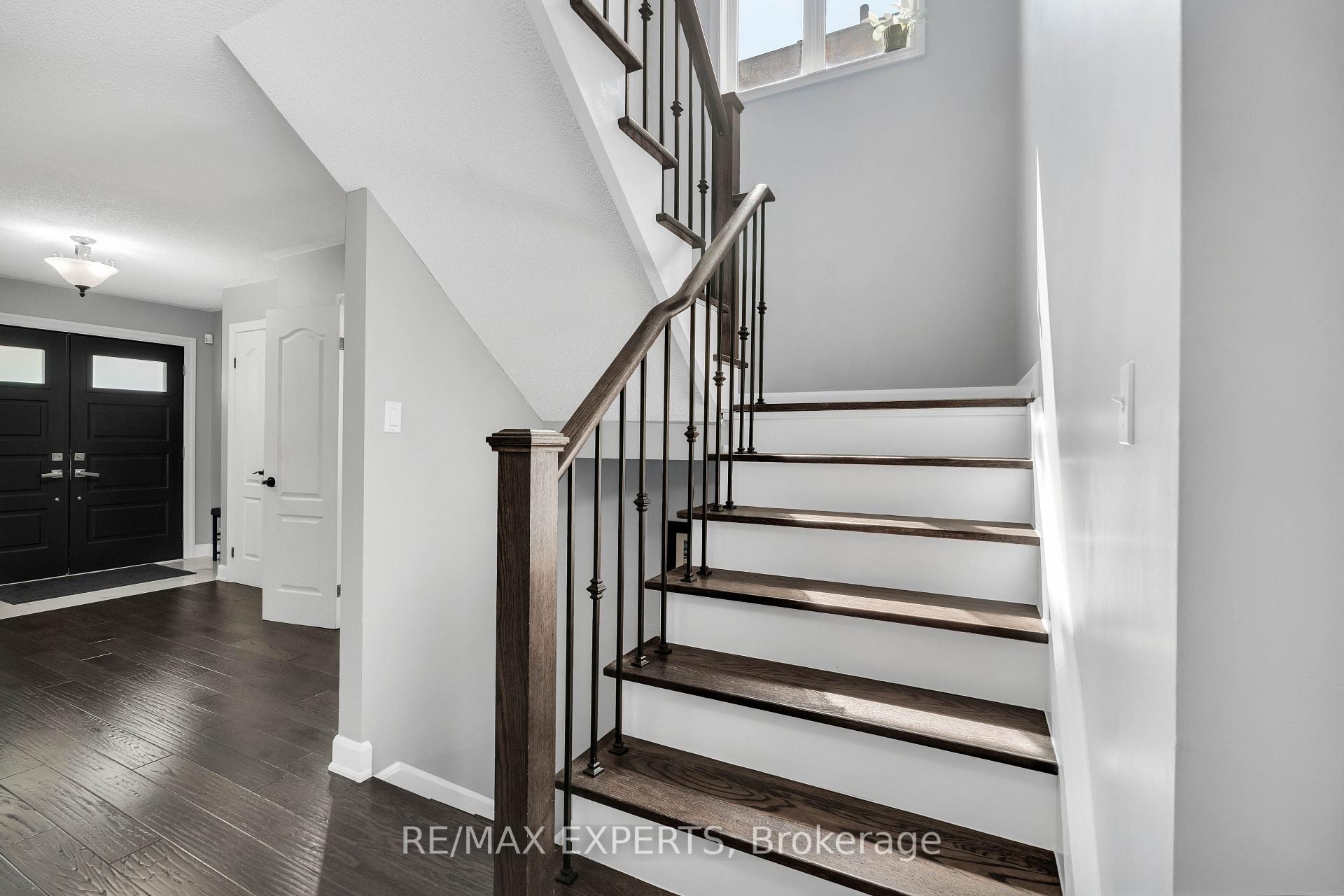 Photo 26 of 165 Adventure Crescent, Vaughan, Vellore Village — HOMEH