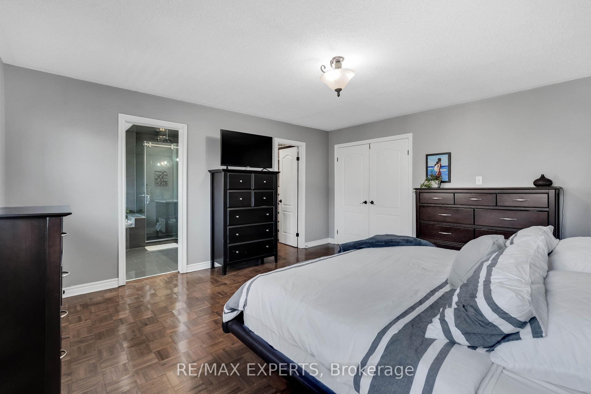 Photo 29 of 165 Adventure Crescent, Vaughan, Vellore Village — HOMEH