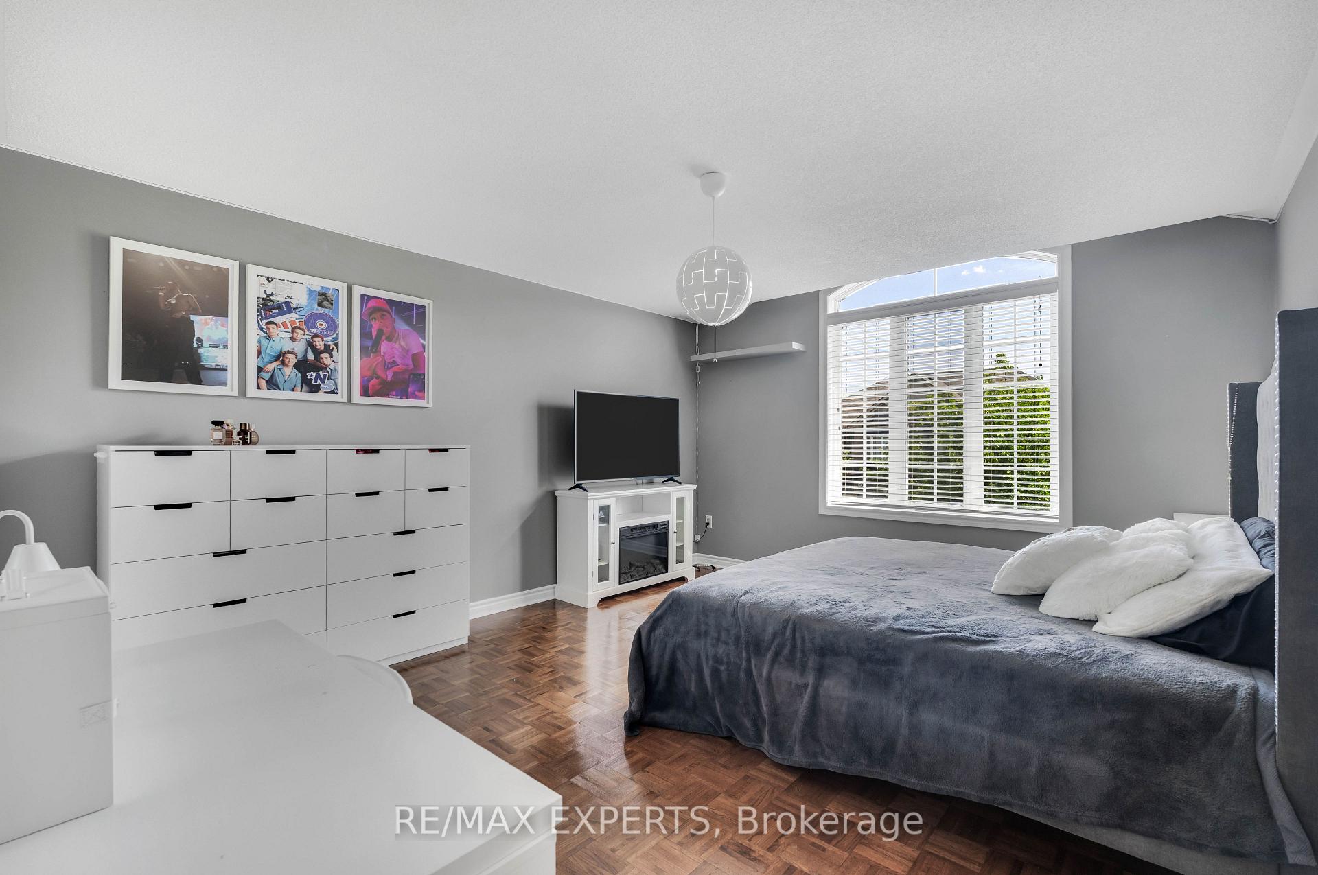 Photo 34 of 165 Adventure Crescent, Vaughan, Vellore Village — HOMEH