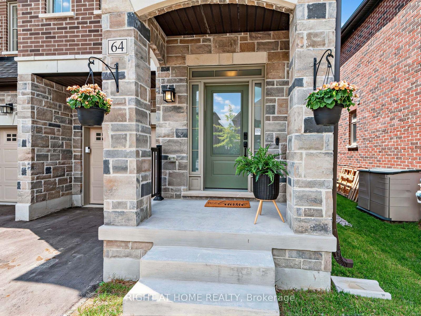 Photo 5 of 64 Beechborough Crescent, East Gwillimbury, Sharon — HOMEH