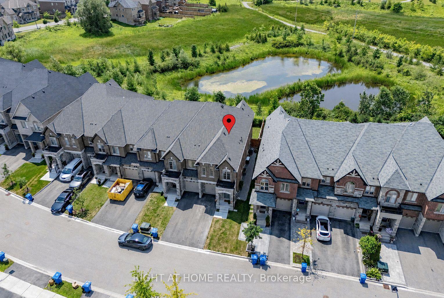 Photo 38 of 64 Beechborough Crescent, East Gwillimbury, Sharon — HOMEH