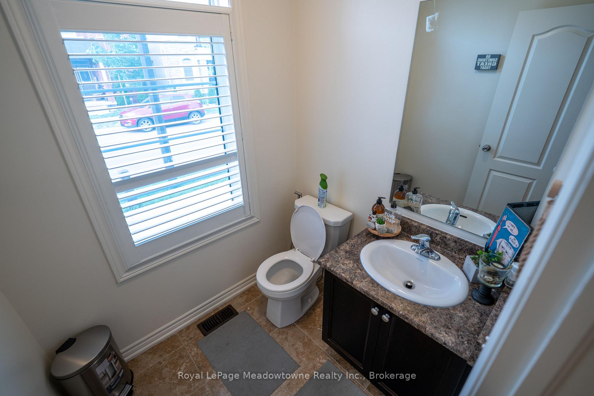 Photo 16 of 1528 Chretien Street, Milton, Ford — HOMEH