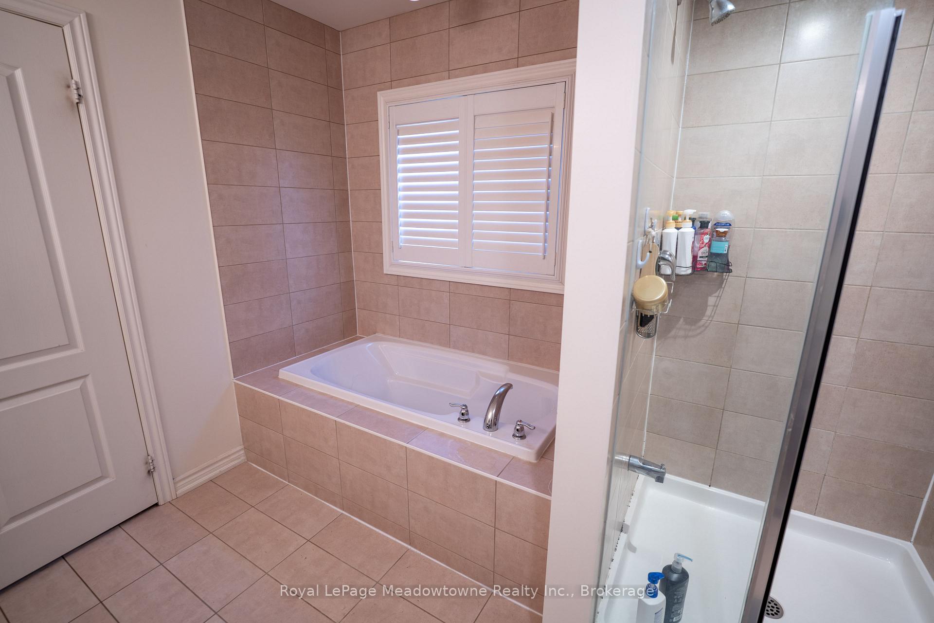 Photo 27 of 1528 Chretien Street, Milton, Ford — HOMEH