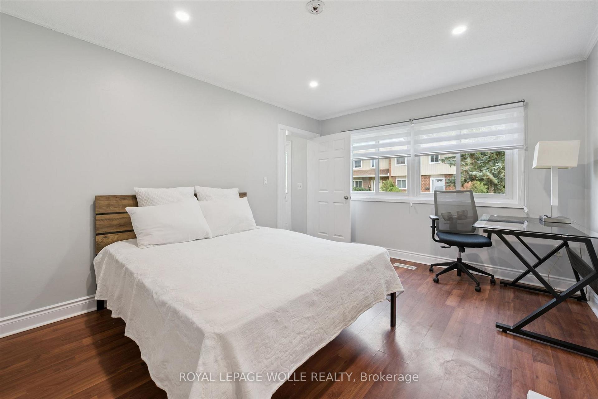 Photo 11 of Unit 11, 121 University Avenue E, Waterloo, Downtown Waterloo — HOMEH