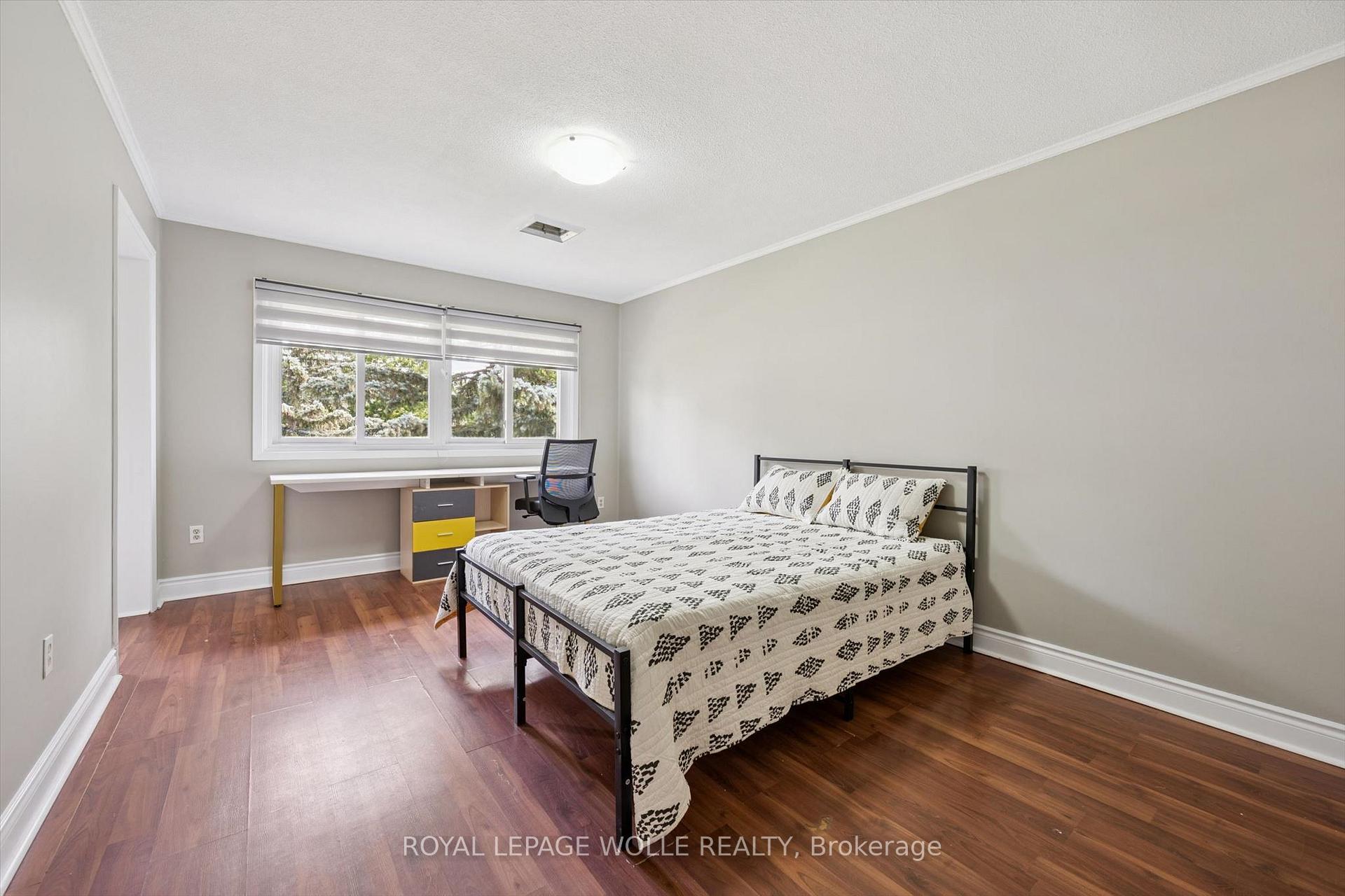 Photo 15 of Unit 11, 121 University Avenue E, Waterloo, Downtown Waterloo — HOMEH