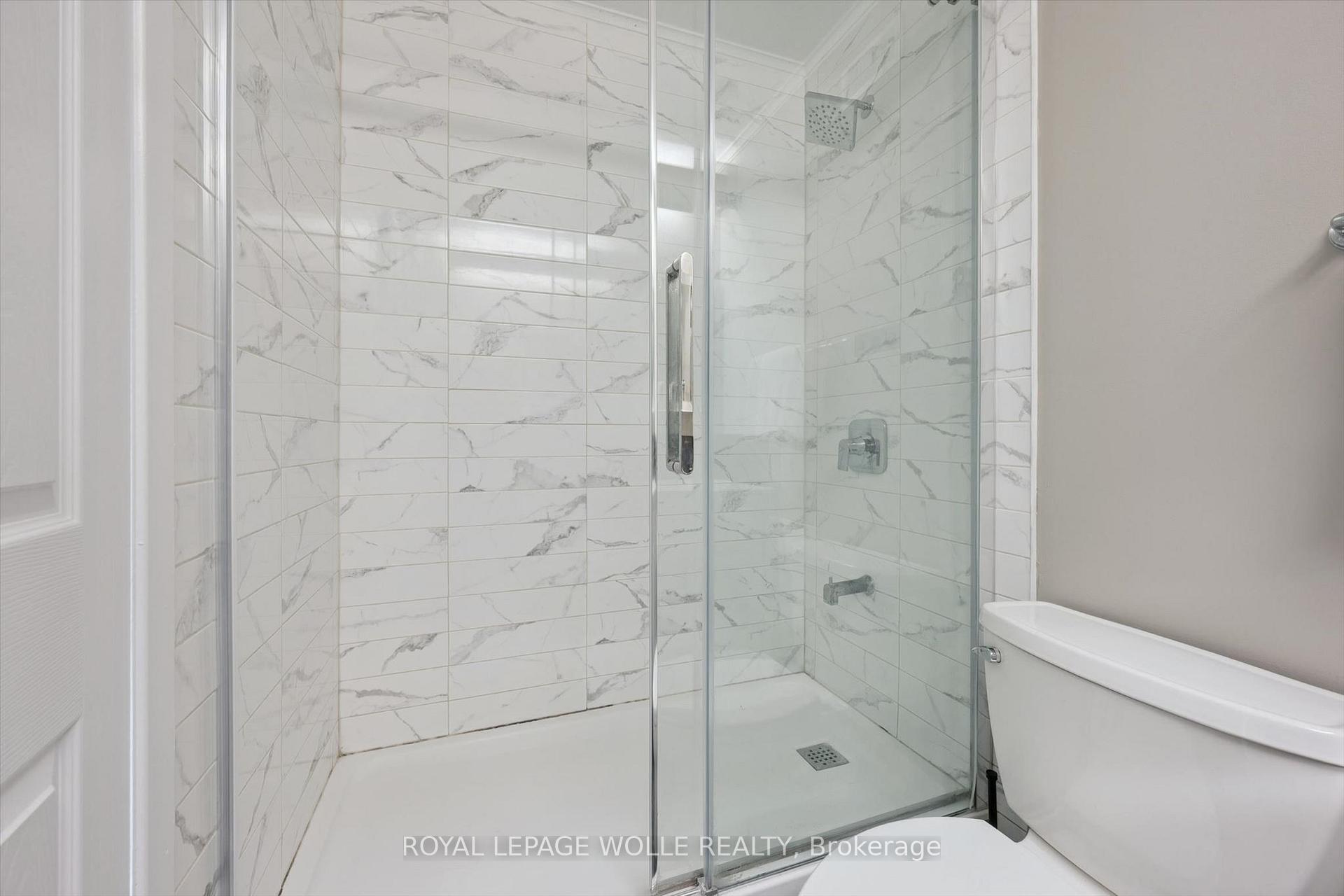 Photo 19 of Unit 11, 121 University Avenue E, Waterloo, Downtown Waterloo — HOMEH