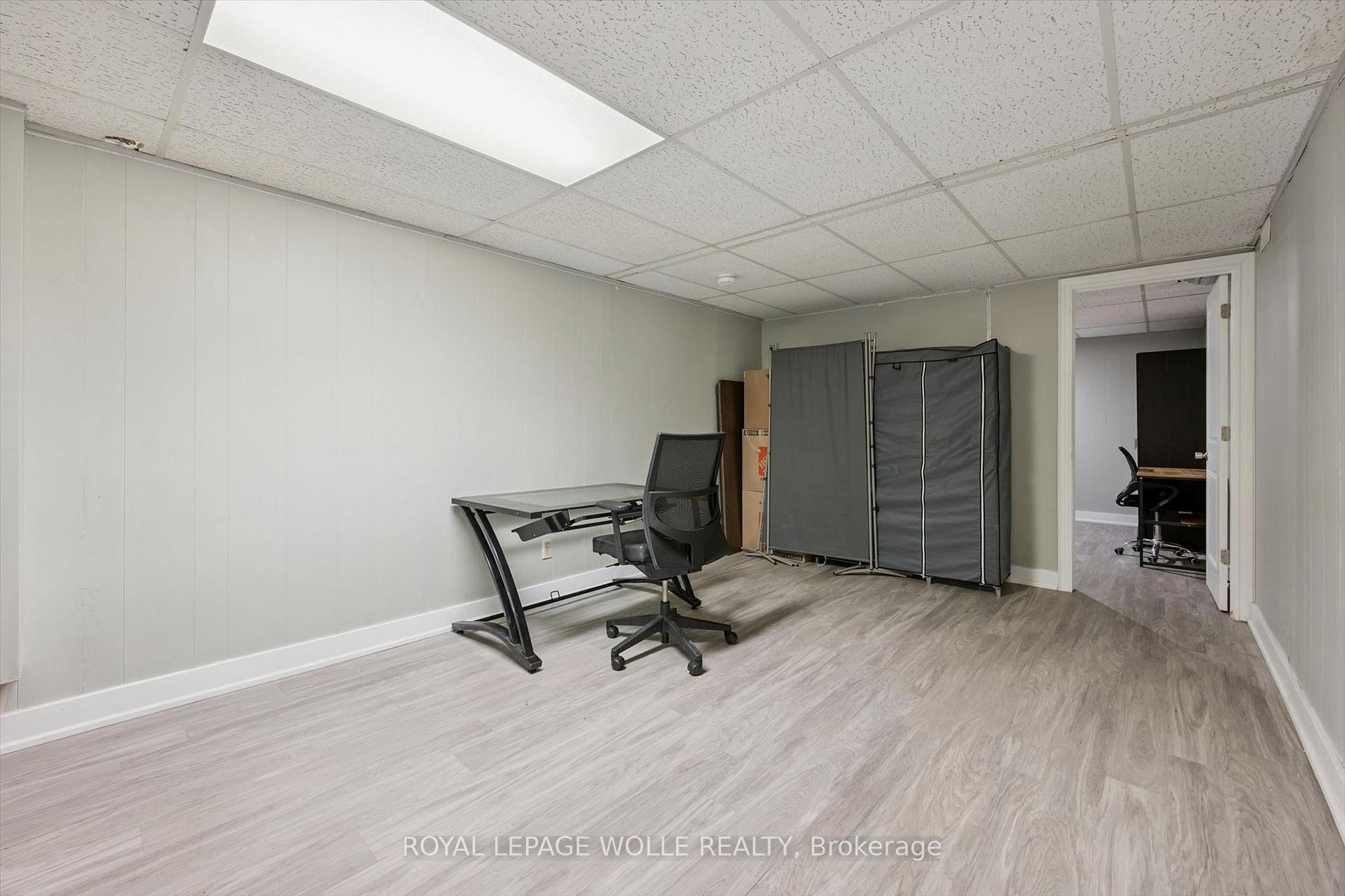 Photo 23 of Unit 11, 121 University Avenue E, Waterloo, Downtown Waterloo — HOMEH