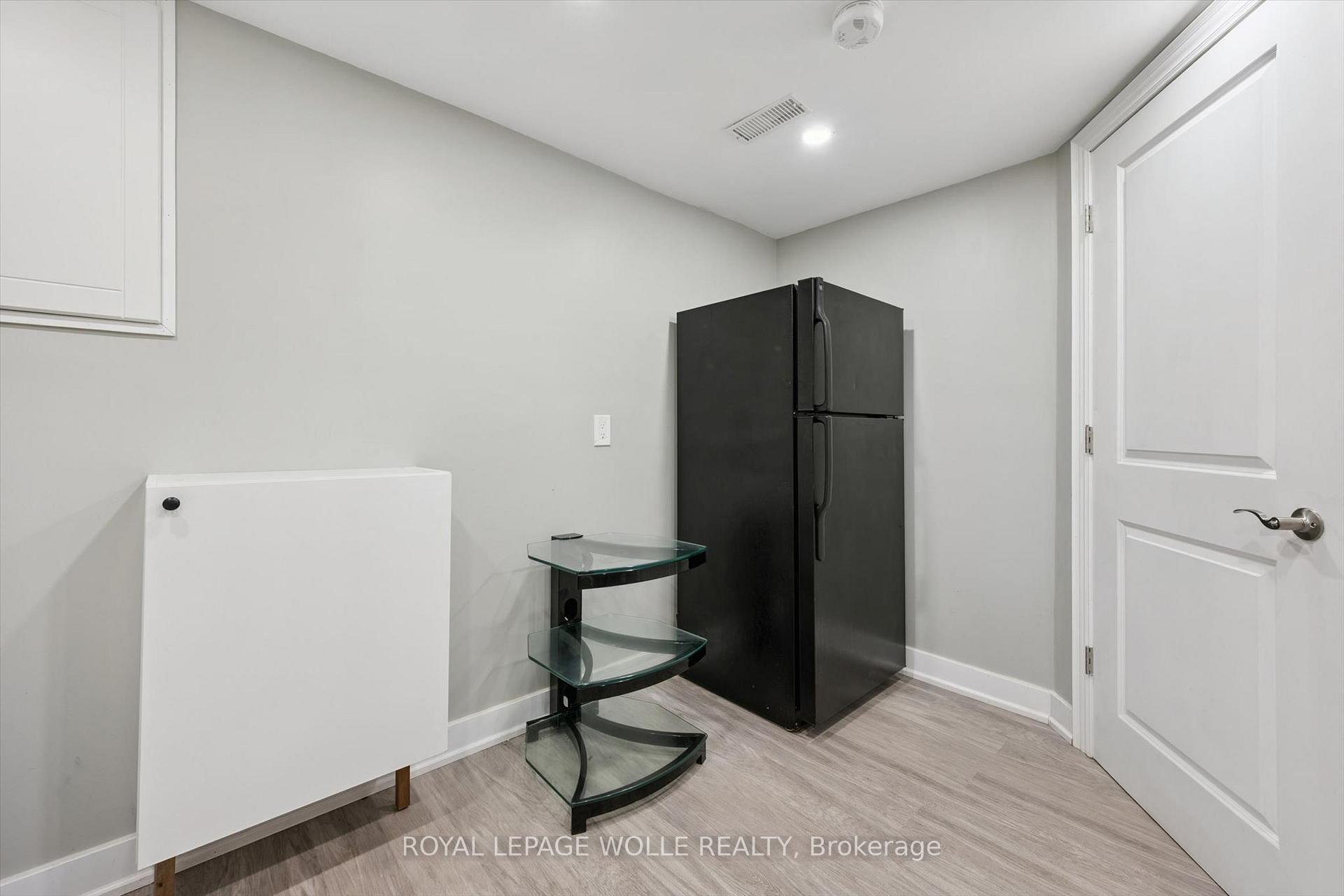 Photo 30 of Unit 11, 121 University Avenue E, Waterloo, Downtown Waterloo — HOMEH