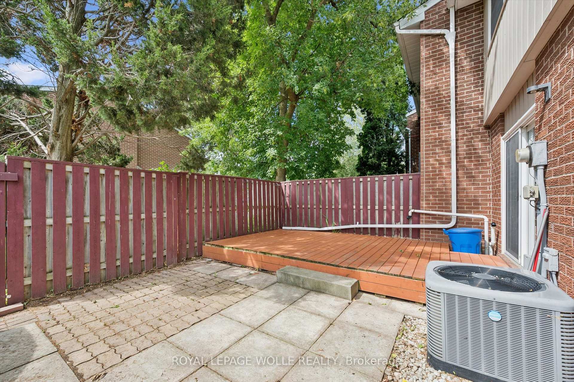 Photo 32 of Unit 11, 121 University Avenue E, Waterloo, Downtown Waterloo — HOMEH