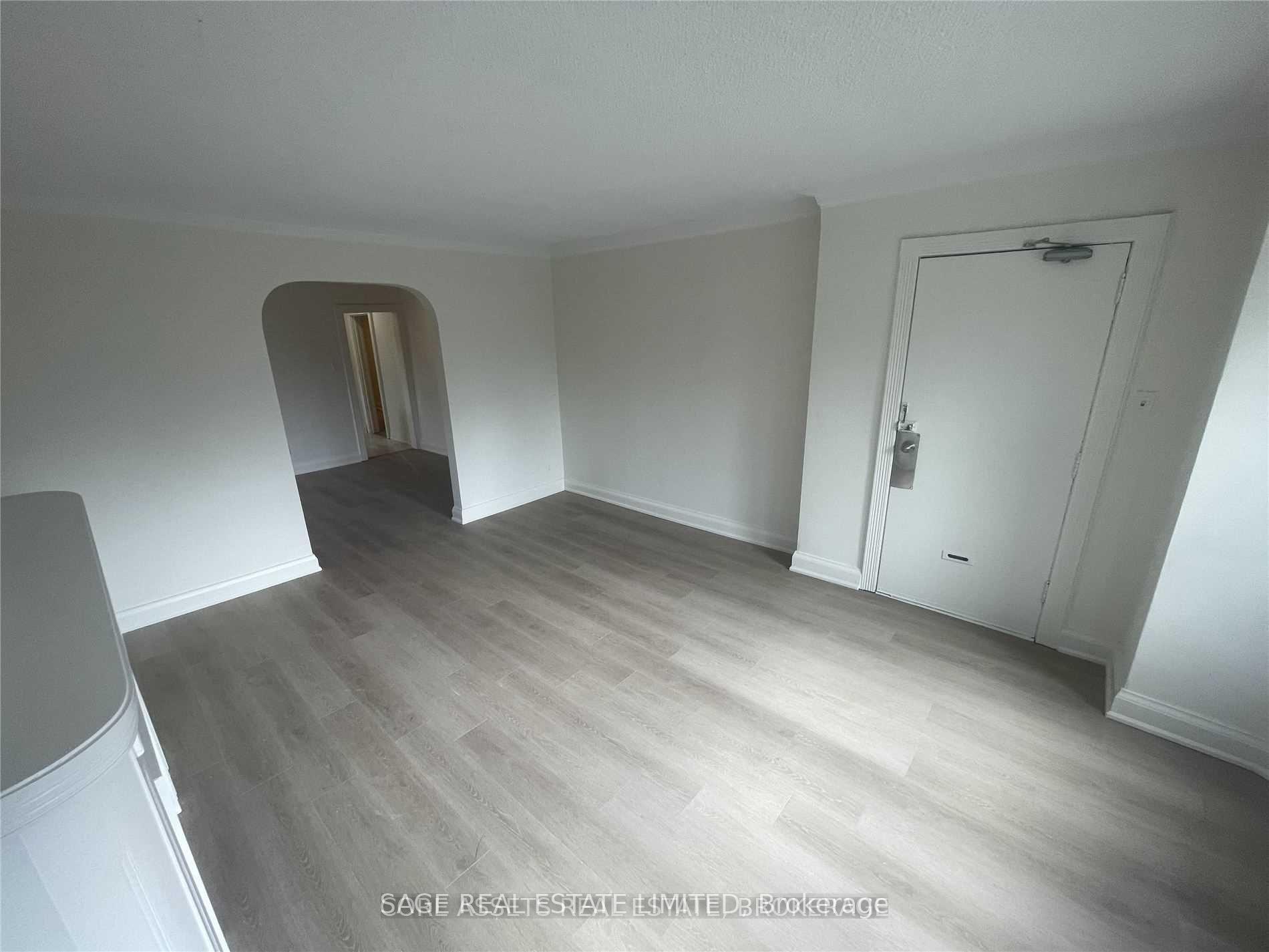 Photo 4 of Unit 4, 1083 Avenue Road, Toronto, Yonge-Eglinton — HOMEH