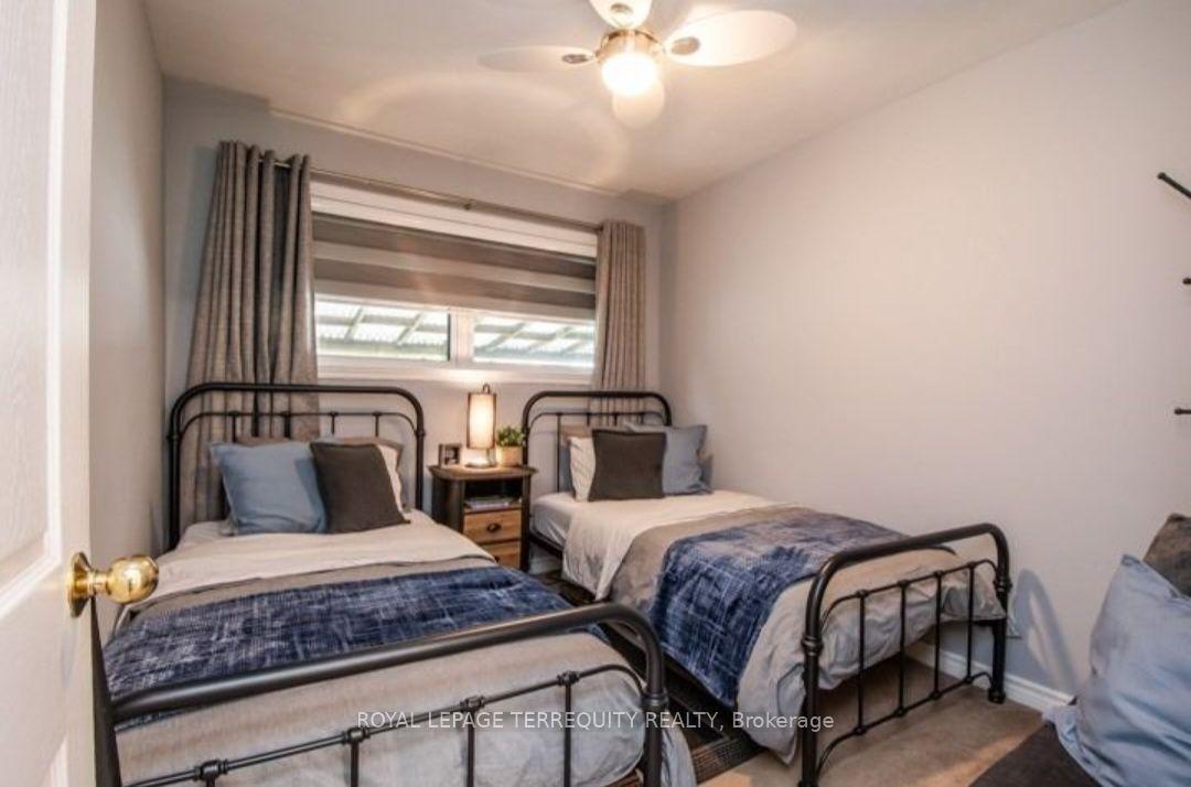 Photo 10 of 584 Rosmere Street, Oshawa, McLaughlin — HOMEH