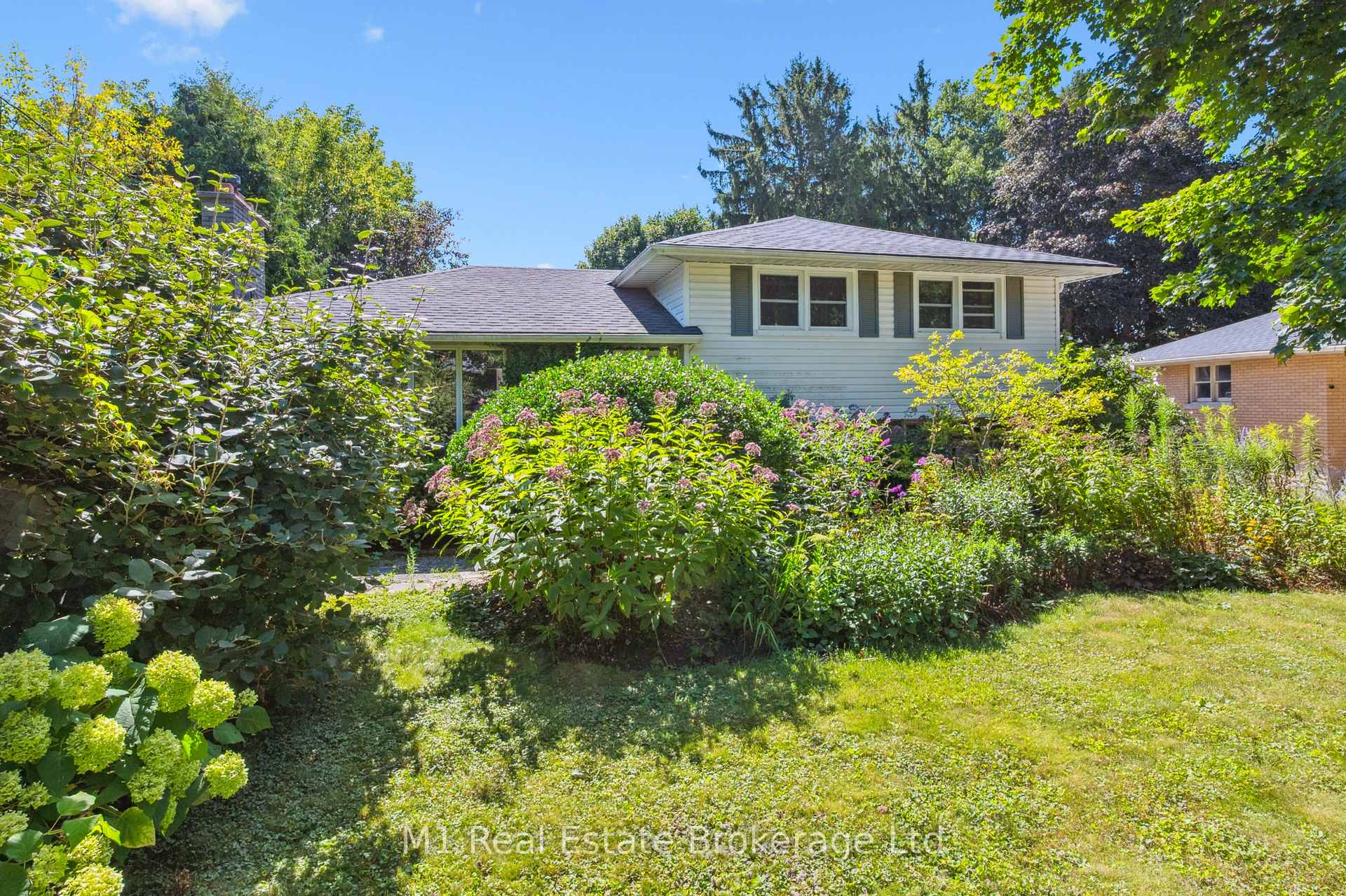 Photo 5 of 21 Gladstone Avenue, Guelph, Riverside Park — HOMEH