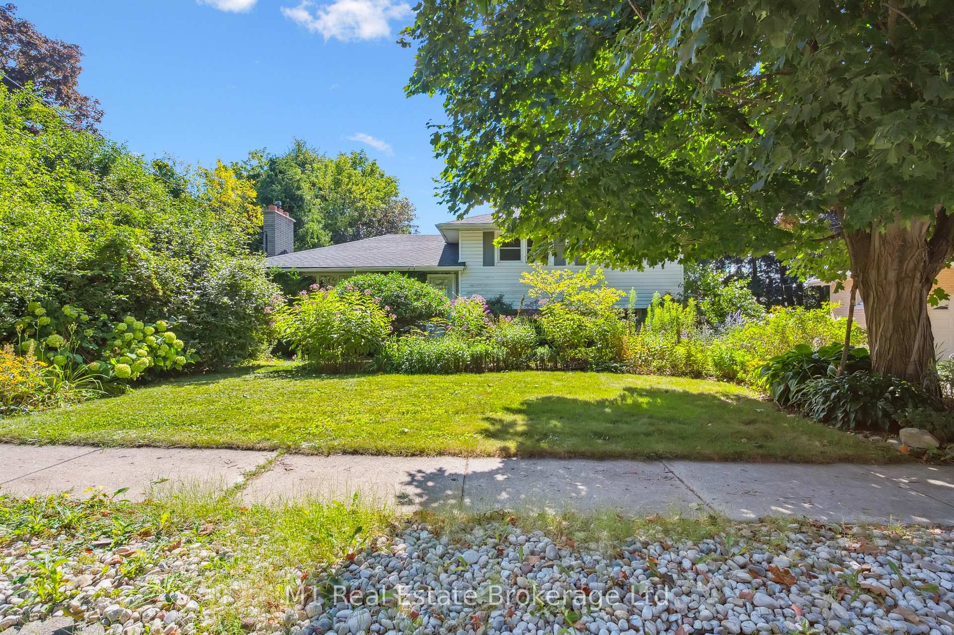 Photo 7 of 21 Gladstone Avenue, Guelph, Riverside Park — HOMEH