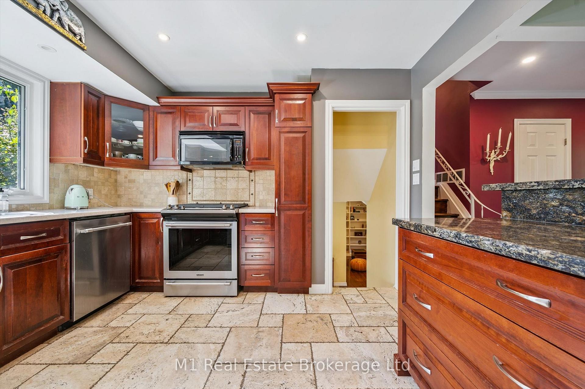 Photo 24 of 21 Gladstone Avenue, Guelph, Riverside Park — HOMEH