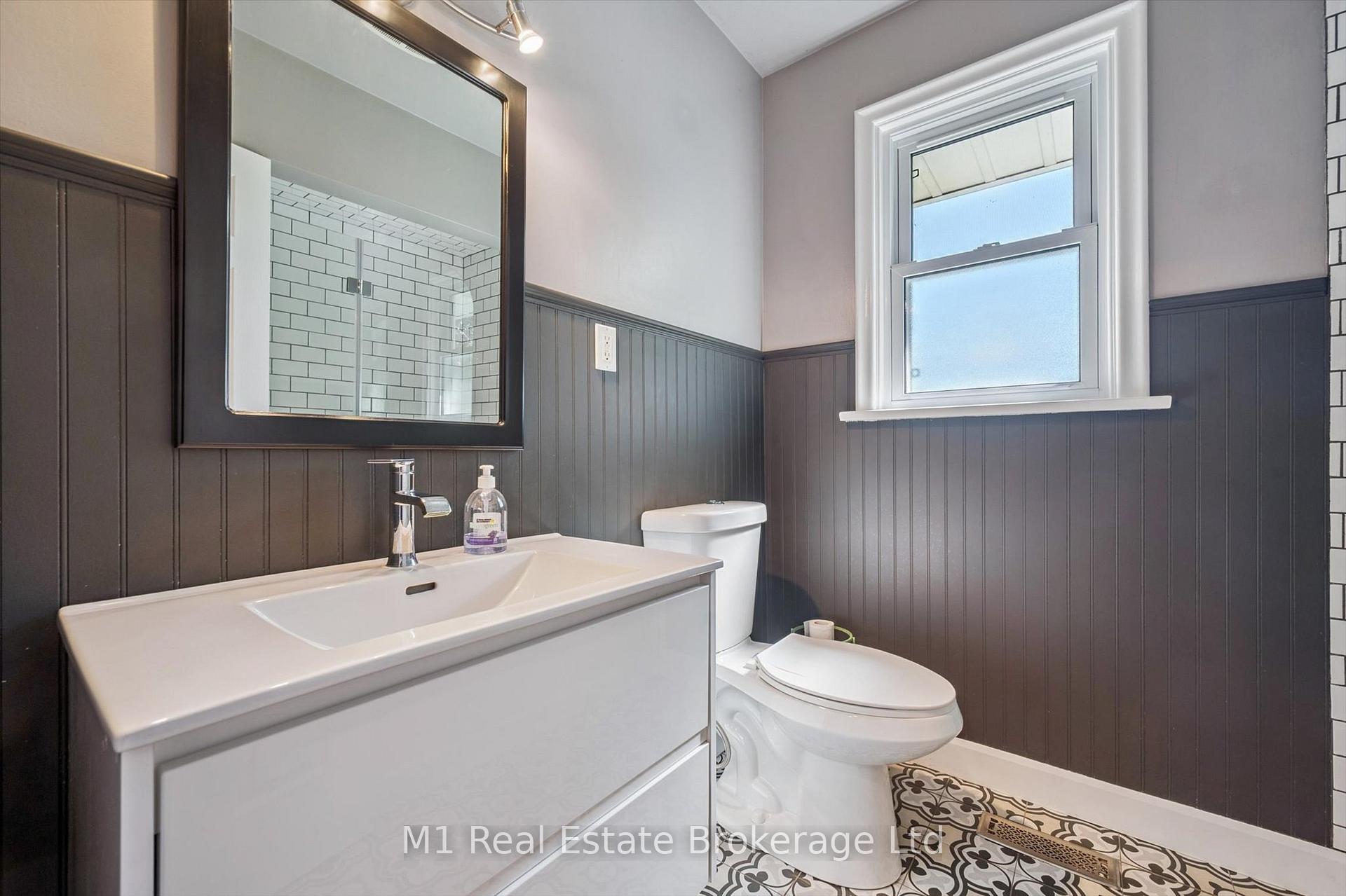 Photo 33 of 21 Gladstone Avenue, Guelph, Riverside Park — HOMEH