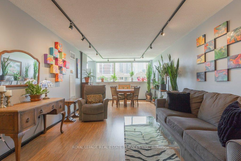 Photo 4 of Unit 409, 15 Maitland Place, Toronto, Cabbagetown-South St. James Town — HOMEH