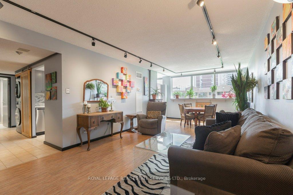 Photo 5 of Unit 409, 15 Maitland Place, Toronto, Cabbagetown-South St. James Town — HOMEH