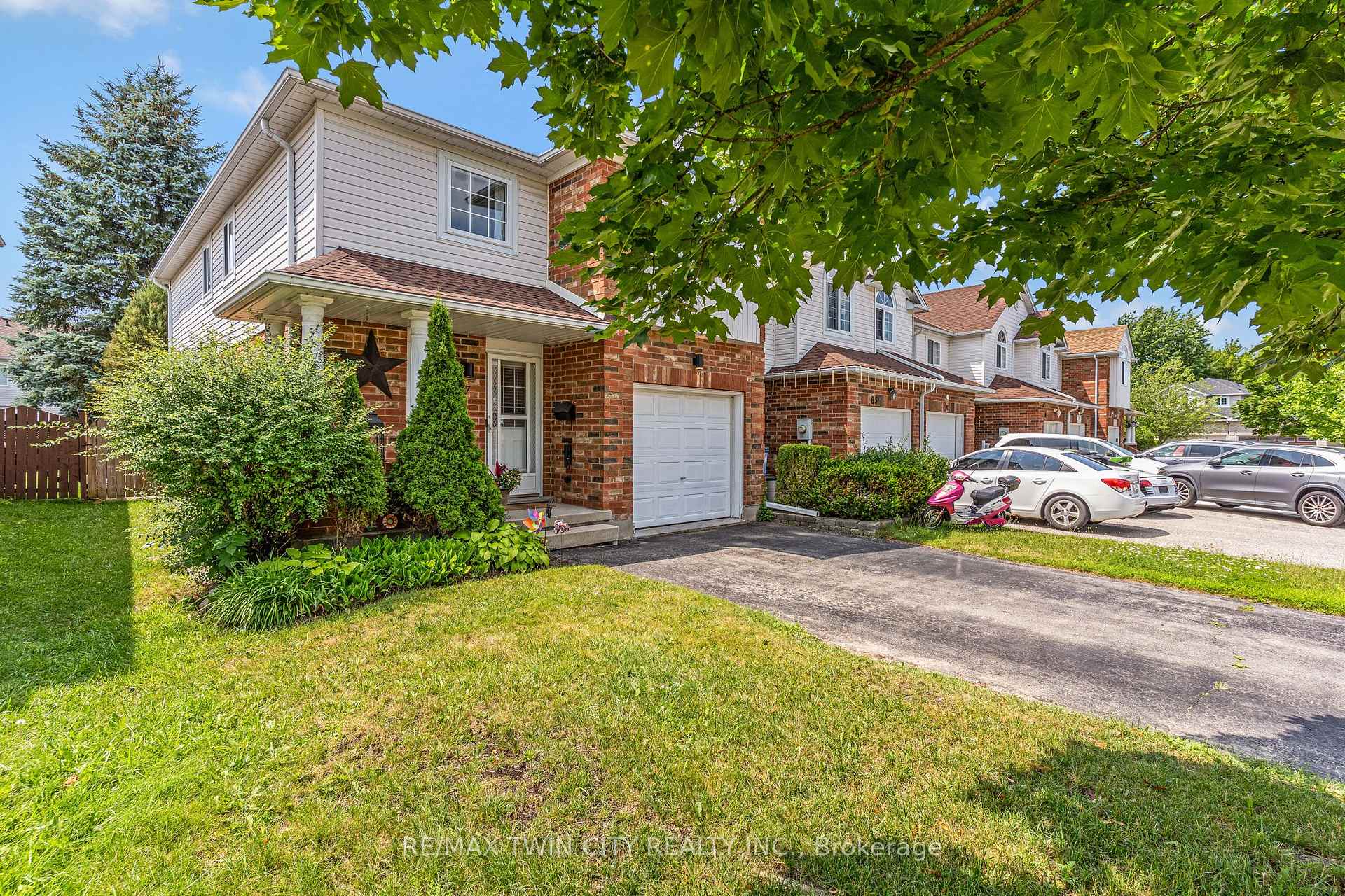 Photo 2 of 87 Marston Crescent, Cambridge, Hespeler Village — HOMEH