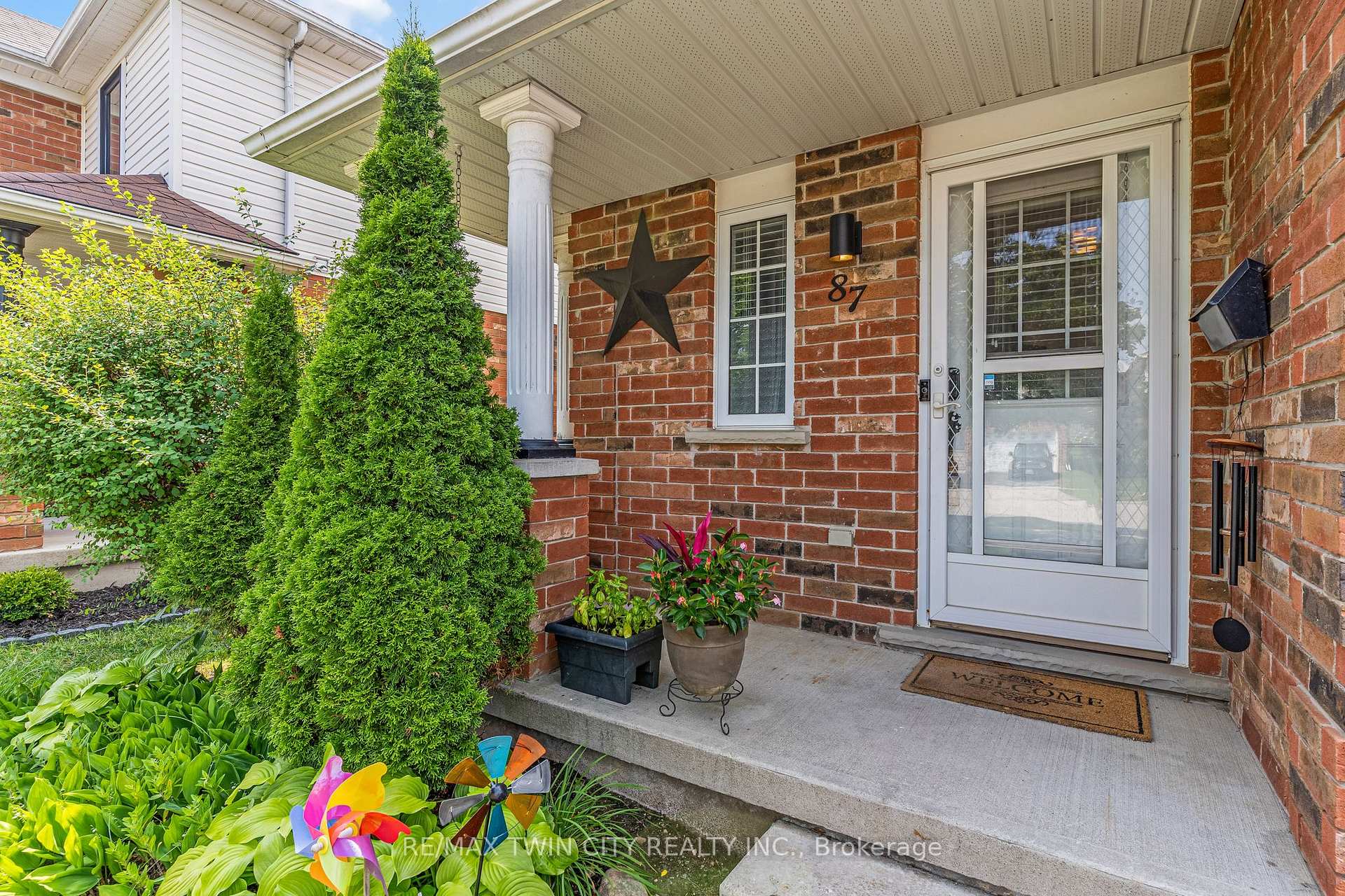 Photo 3 of 87 Marston Crescent, Cambridge, Hespeler Village — HOMEH