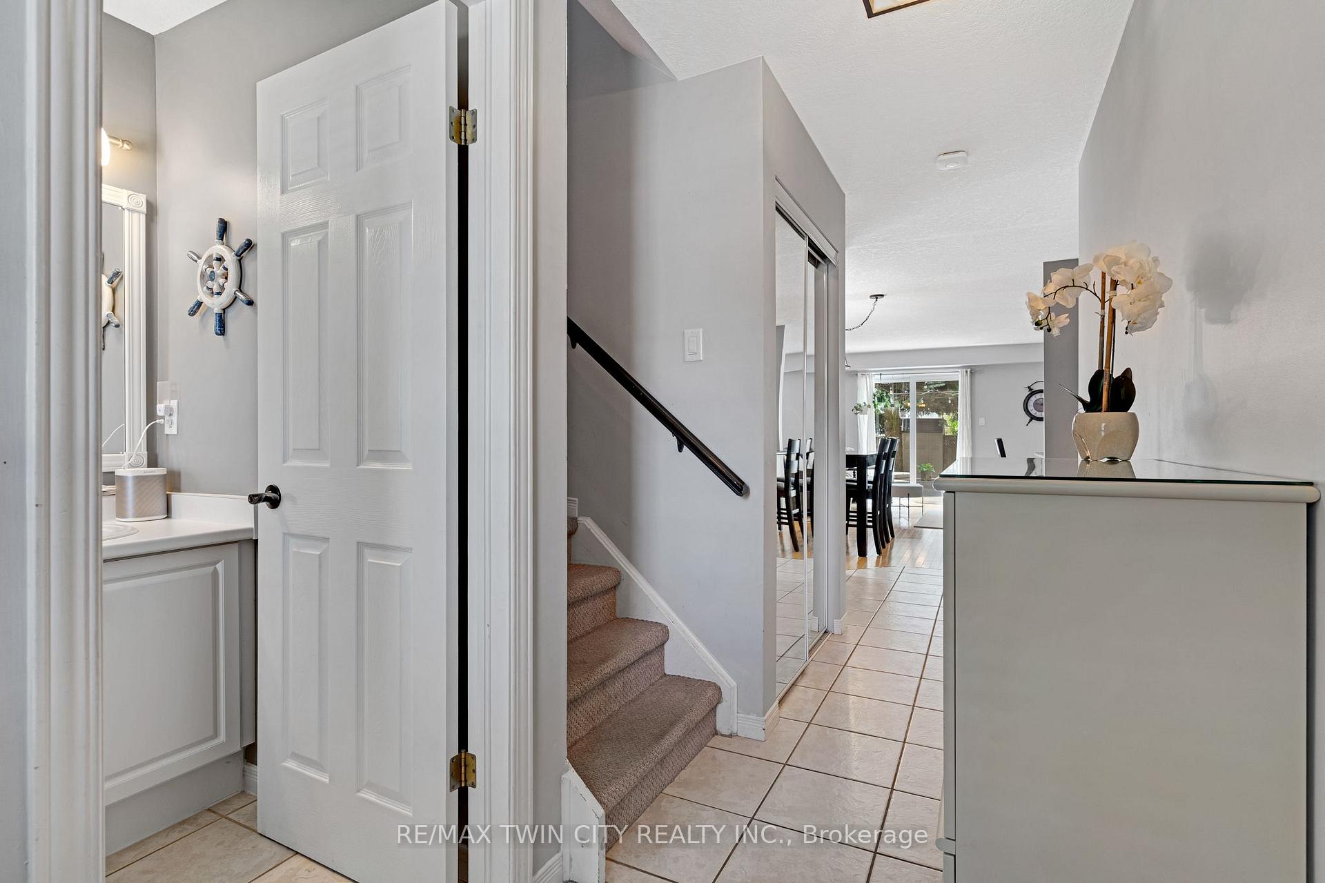 Photo 5 of 87 Marston Crescent, Cambridge, Hespeler Village — HOMEH