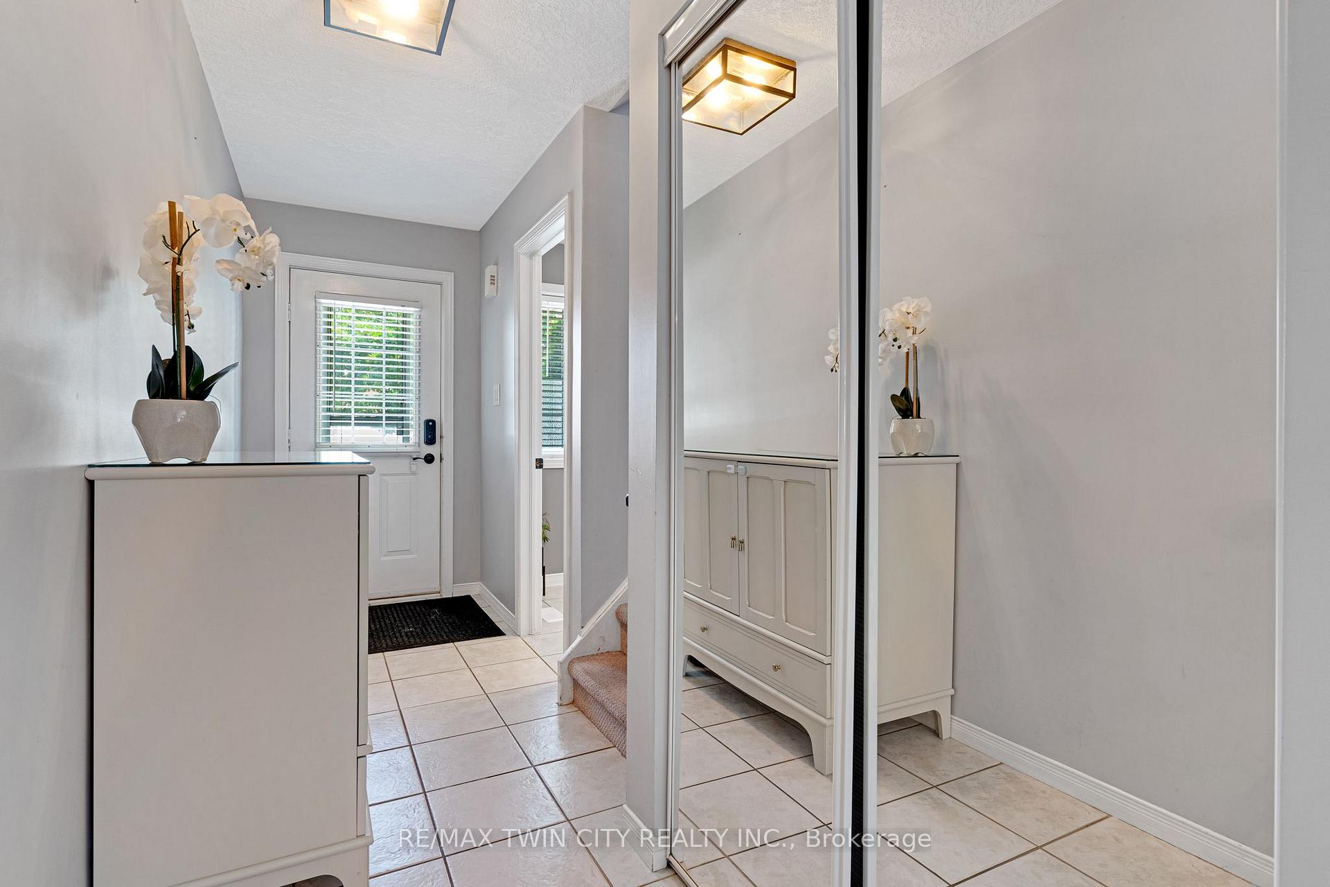 Photo 6 of 87 Marston Crescent, Cambridge, Hespeler Village — HOMEH
