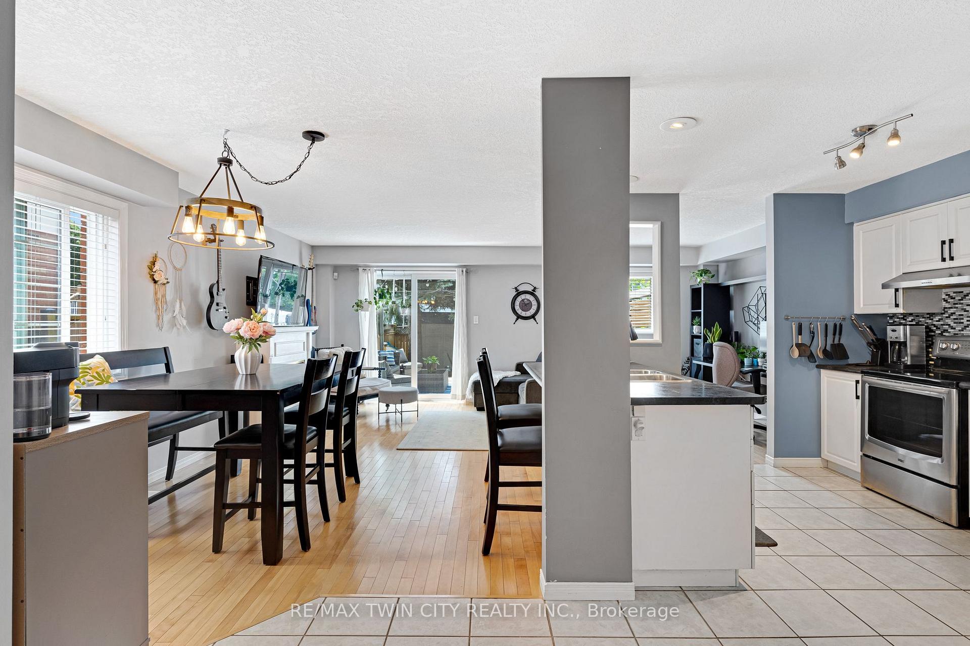 Photo 8 of 87 Marston Crescent, Cambridge, Hespeler Village — HOMEH