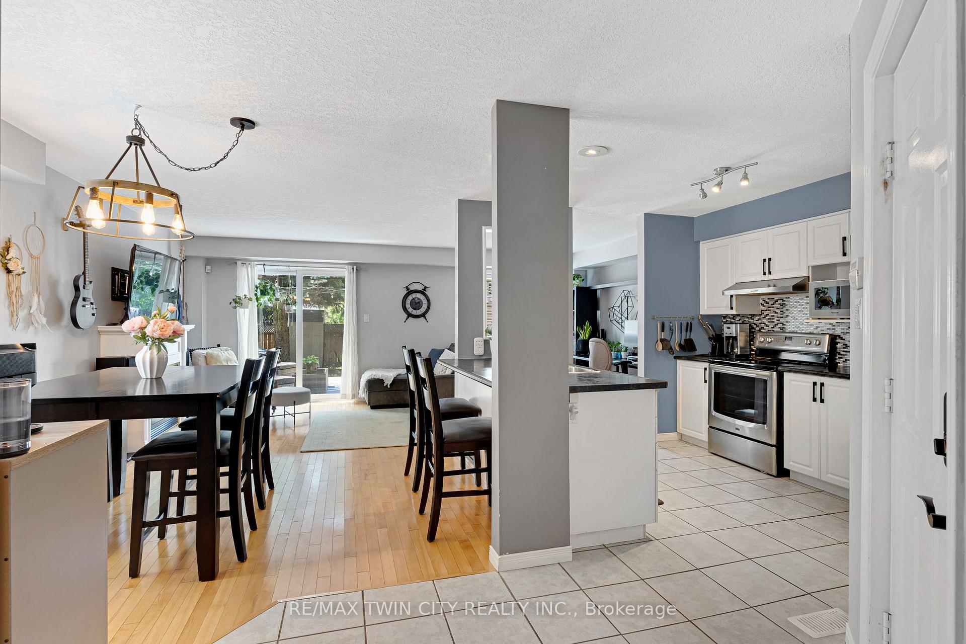 Photo 9 of 87 Marston Crescent, Cambridge, Hespeler Village — HOMEH
