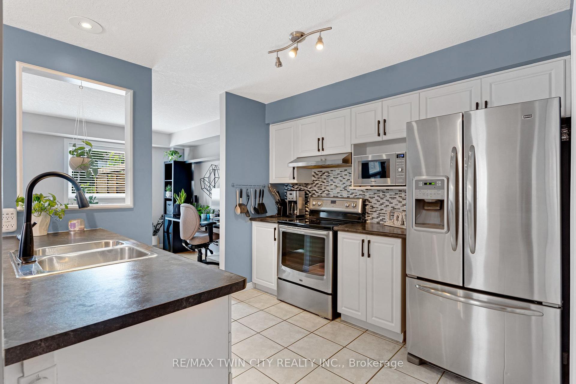 Photo 10 of 87 Marston Crescent, Cambridge, Hespeler Village — HOMEH