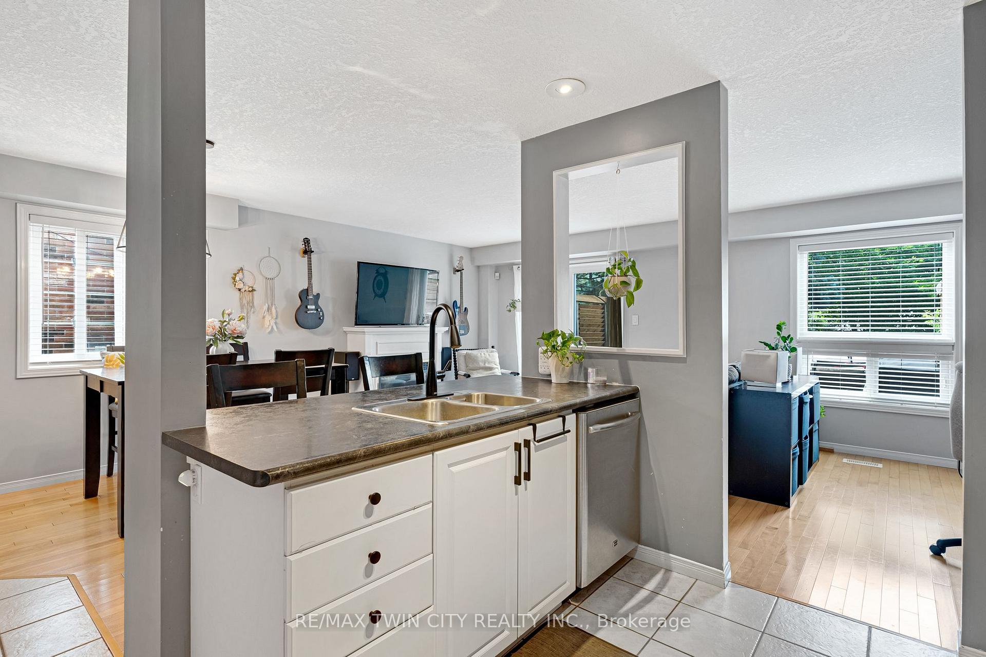 Photo 15 of 87 Marston Crescent, Cambridge, Hespeler Village — HOMEH