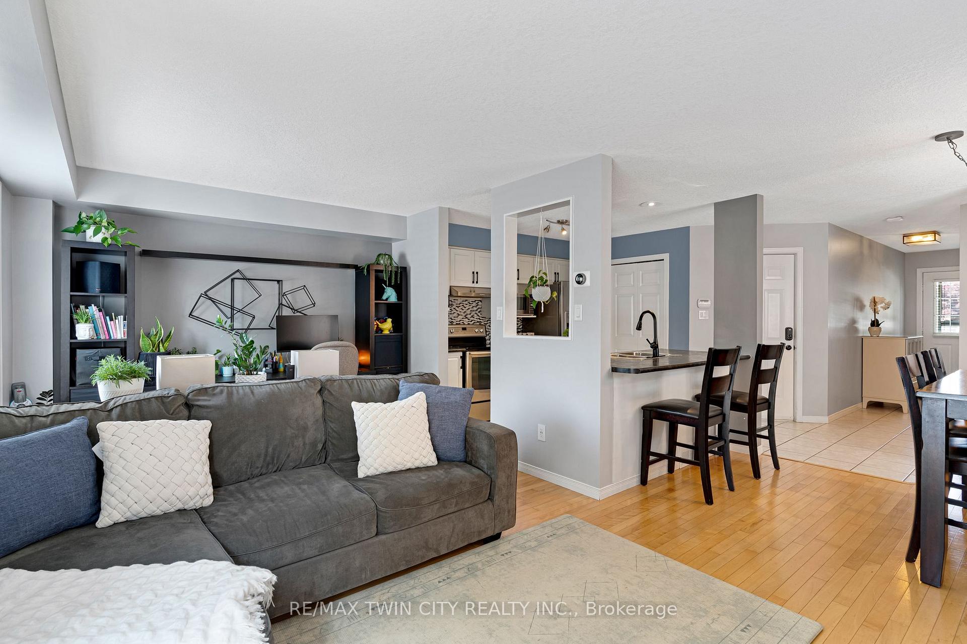 Photo 18 of 87 Marston Crescent, Cambridge, Hespeler Village — HOMEH