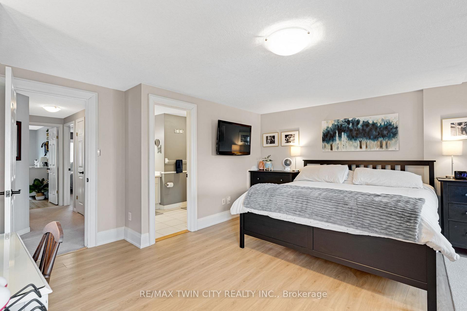 Photo 26 of 87 Marston Crescent, Cambridge, Hespeler Village — HOMEH