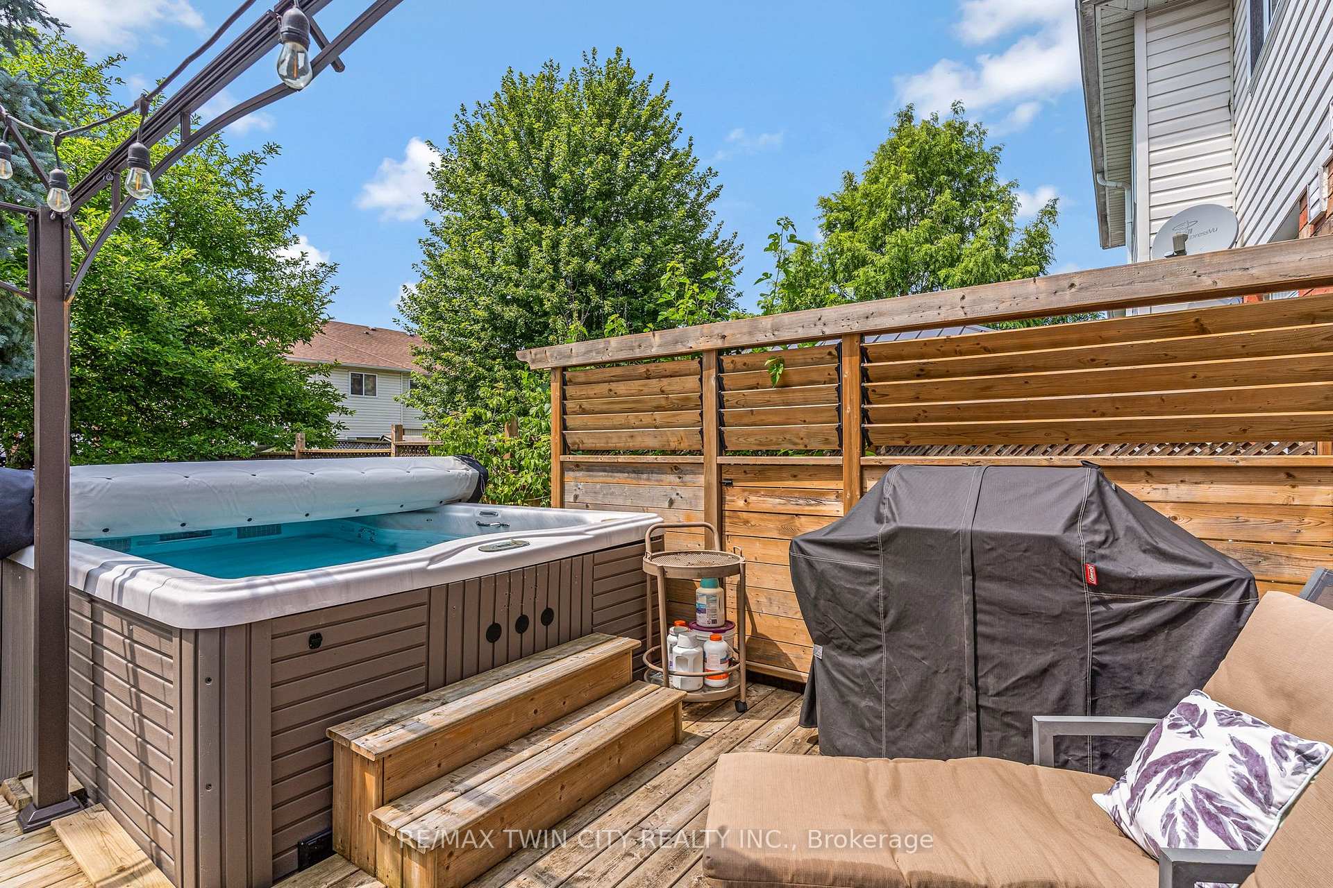 Photo 42 of 87 Marston Crescent, Cambridge, Hespeler Village — HOMEH