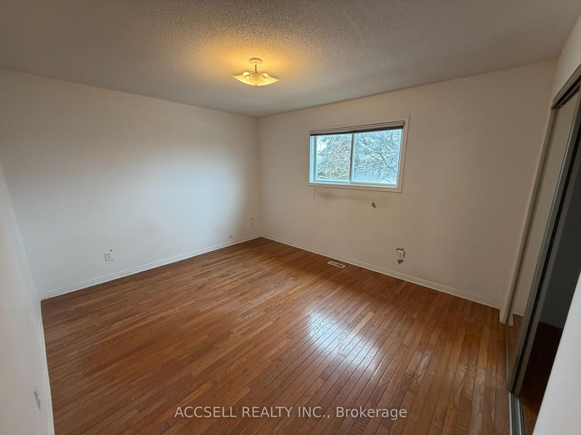 Photo 6 of Unit 50, 325 Lighthouse Road, London, South U — HOMEH