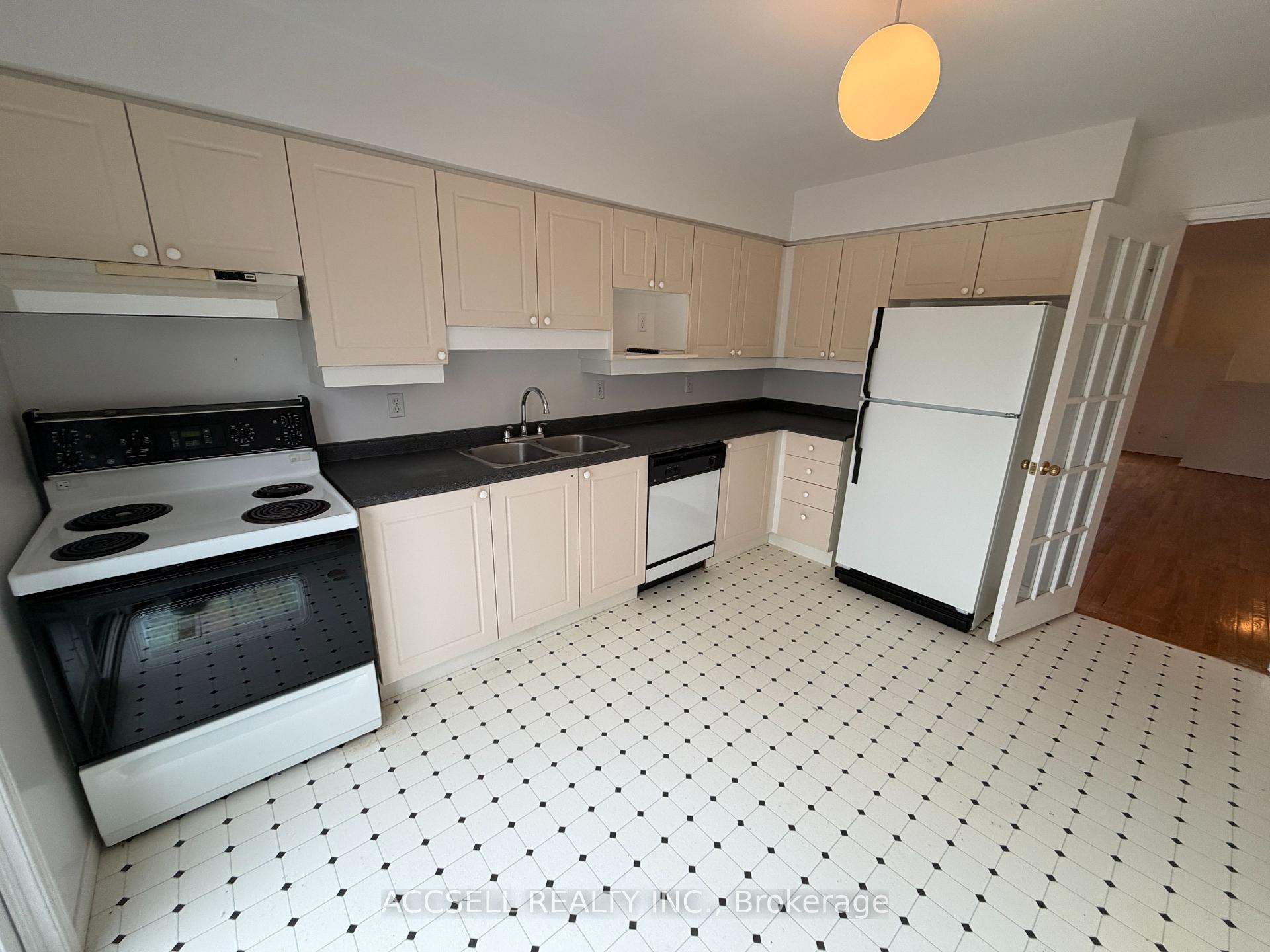 Photo 9 of Unit 50, 325 Lighthouse Road, London, South U — HOMEH