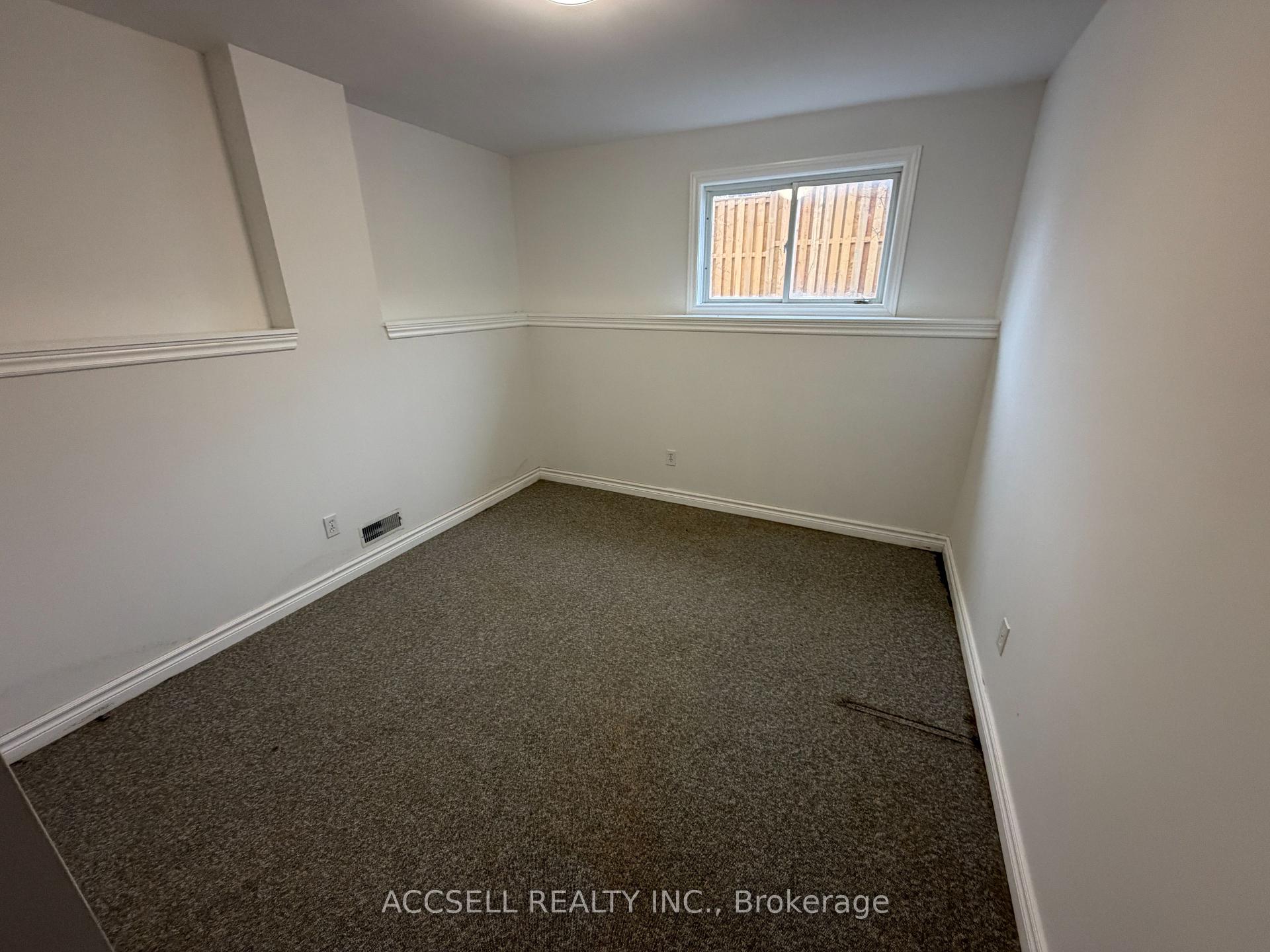 Photo 15 of Unit 50, 325 Lighthouse Road, London, South U — HOMEH