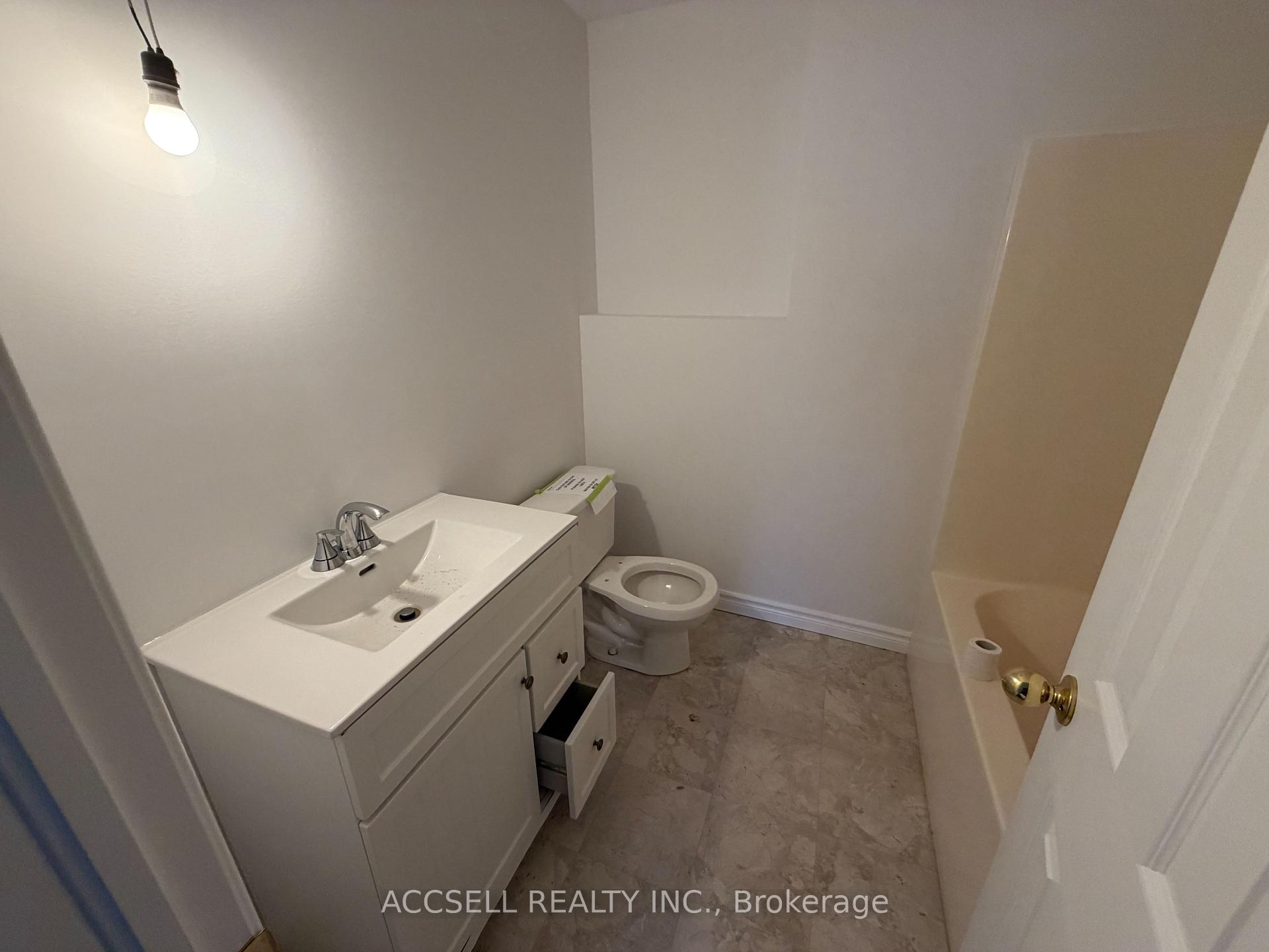 Photo 16 of Unit 50, 325 Lighthouse Road, London, South U — HOMEH