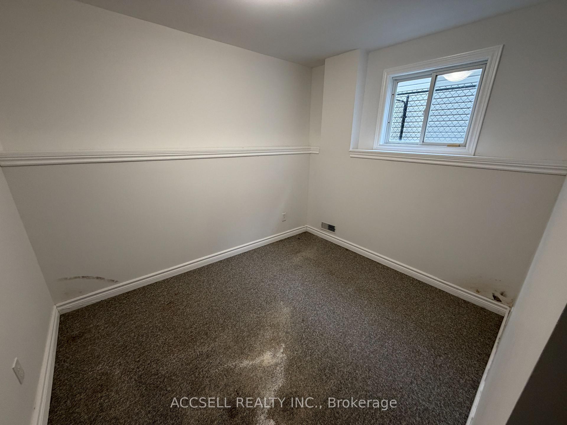 Photo 17 of Unit 50, 325 Lighthouse Road, London, South U — HOMEH