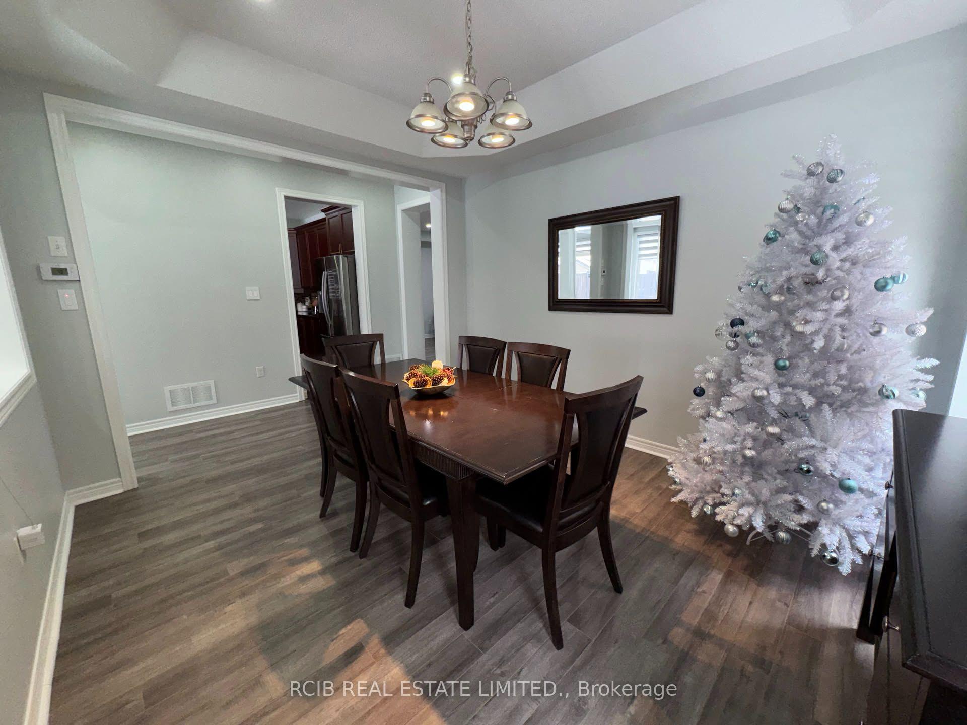 Photo 5 of 10 Whitepoppy Drive, Brampton, Northwest Sandalwood Parkway — HOMEH