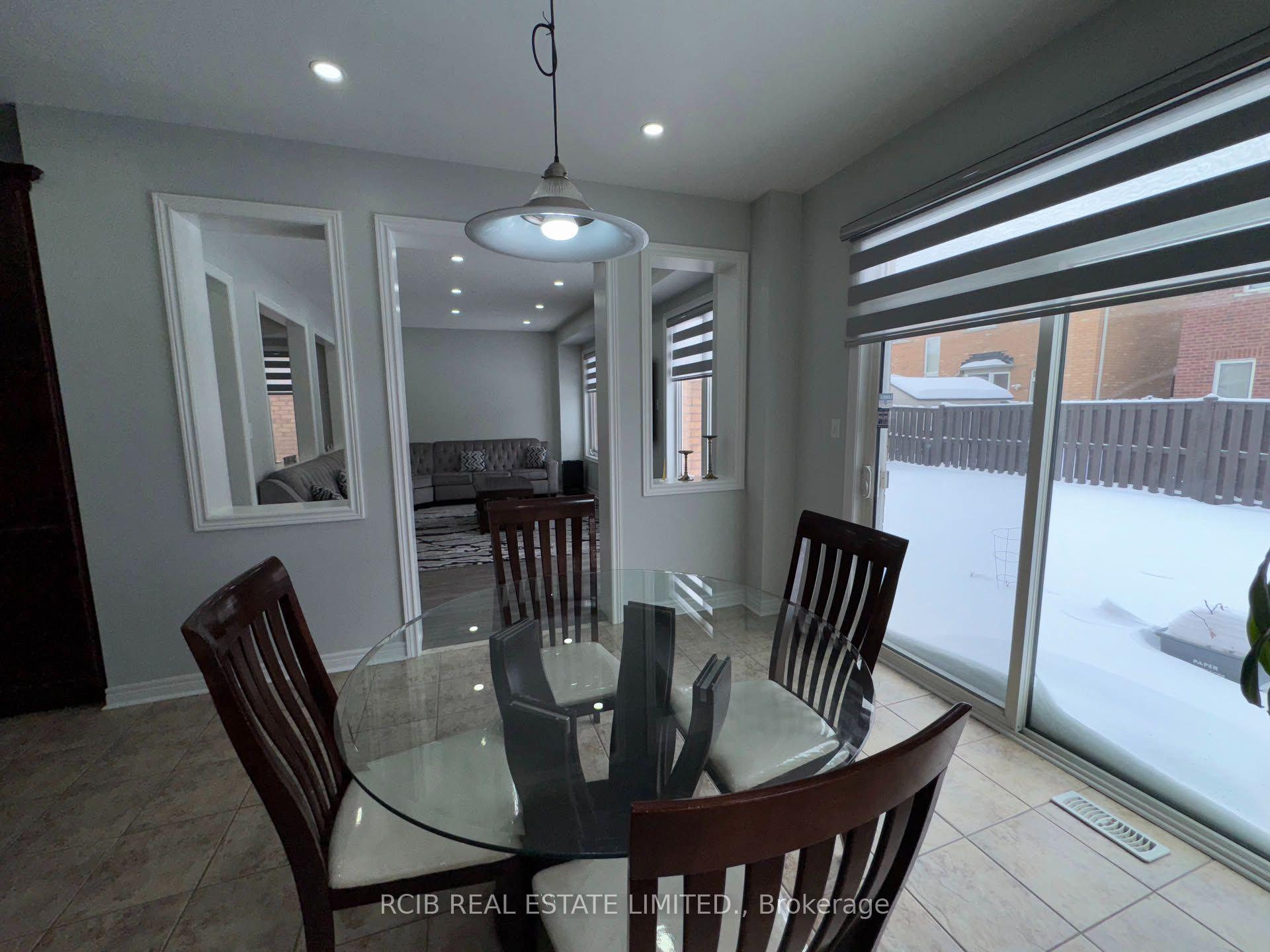 Photo 8 of 10 Whitepoppy Drive, Brampton, Northwest Sandalwood Parkway — HOMEH