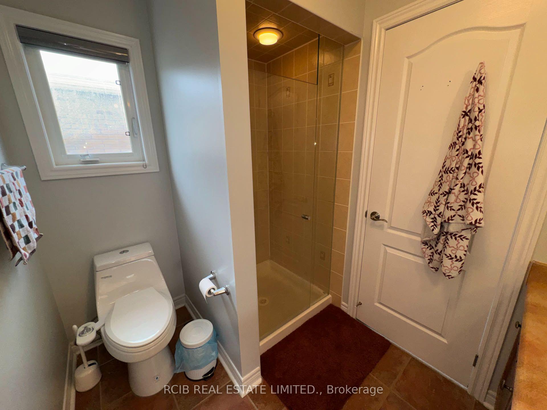 Photo 23 of 10 Whitepoppy Drive, Brampton, Northwest Sandalwood Parkway — HOMEH