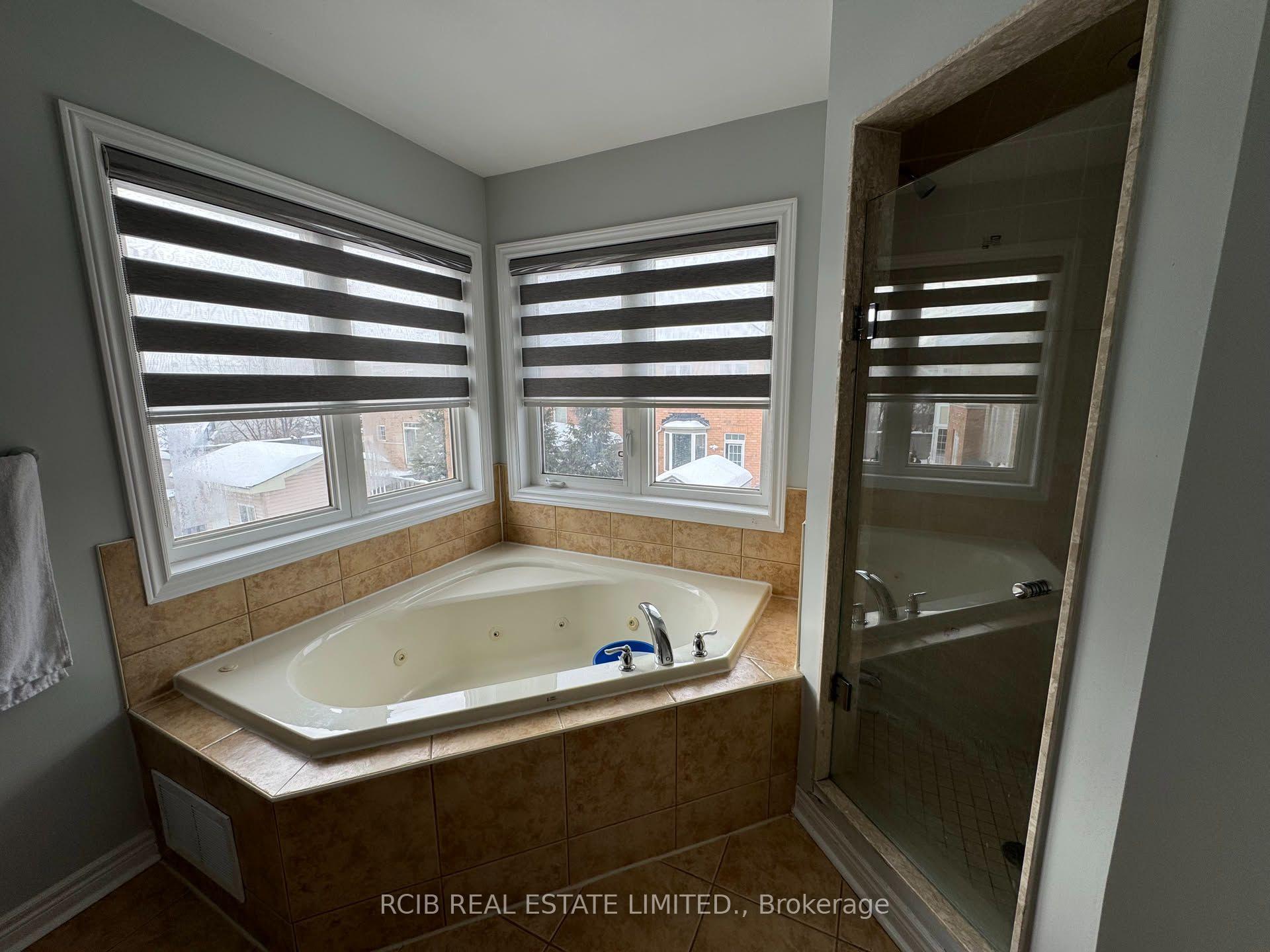 Photo 28 of 10 Whitepoppy Drive, Brampton, Northwest Sandalwood Parkway — HOMEH
