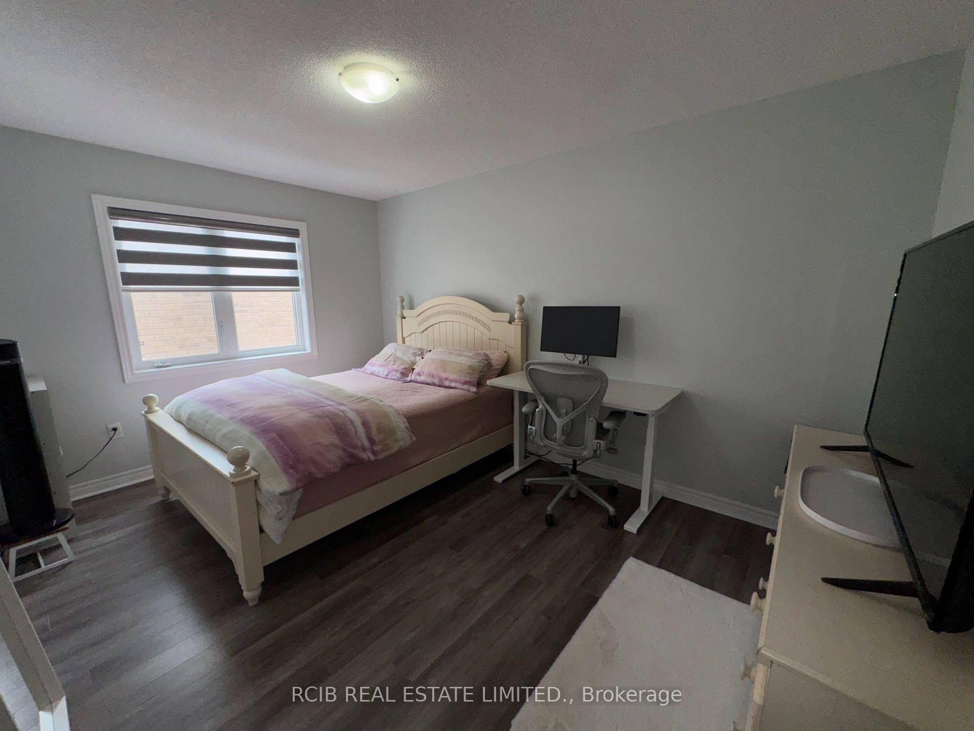 Photo 32 of 10 Whitepoppy Drive, Brampton, Northwest Sandalwood Parkway — HOMEH